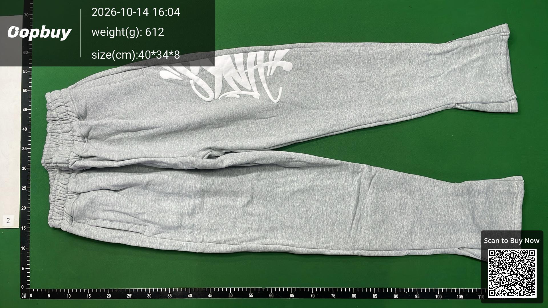 Foto QC 6 de Syna World Syna Logo Sweatpants Flared Split Hem Grey Pink