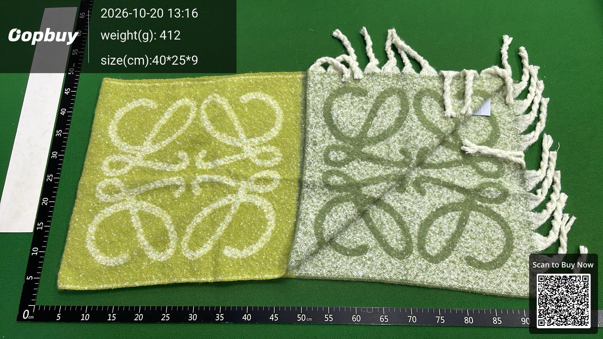 Foto QC 5 de Loewe Anagram Scarf Mohair Beige