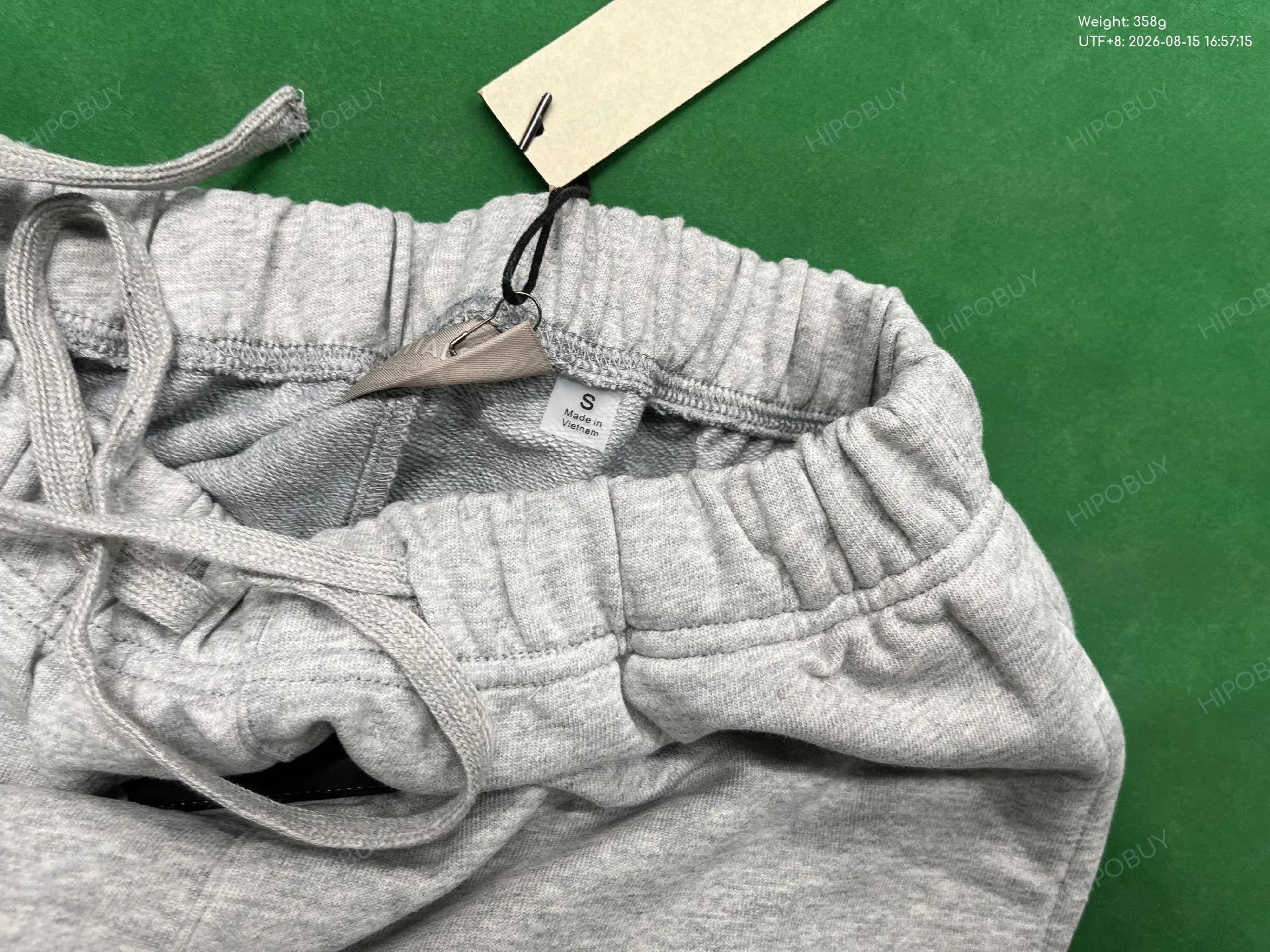 Foto QC 5 de Fear of God Essentials Sweat Shorts Grey