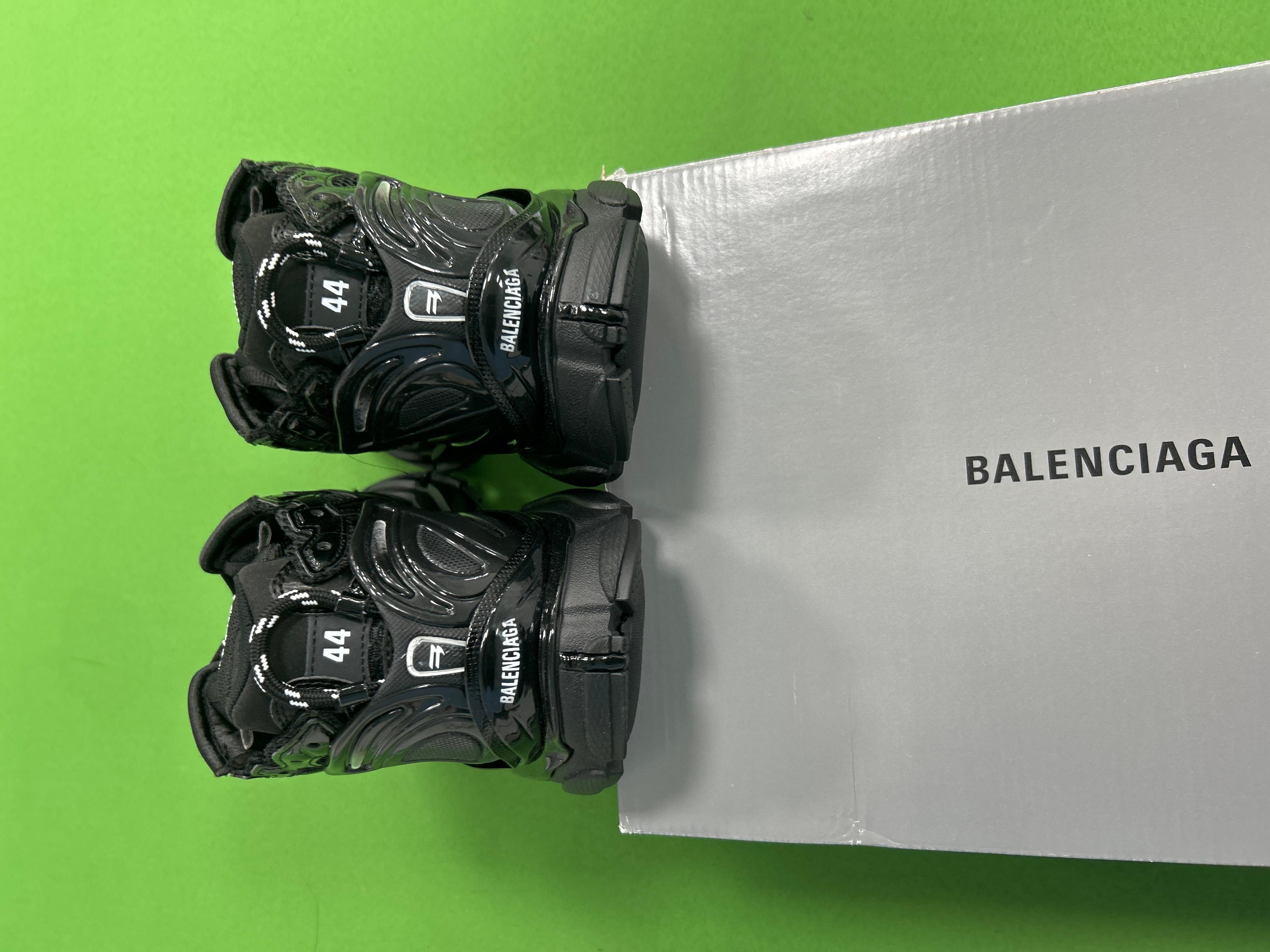 Foto QC 3 de Balenciaga Runner Black 677403 W3RA9 1000