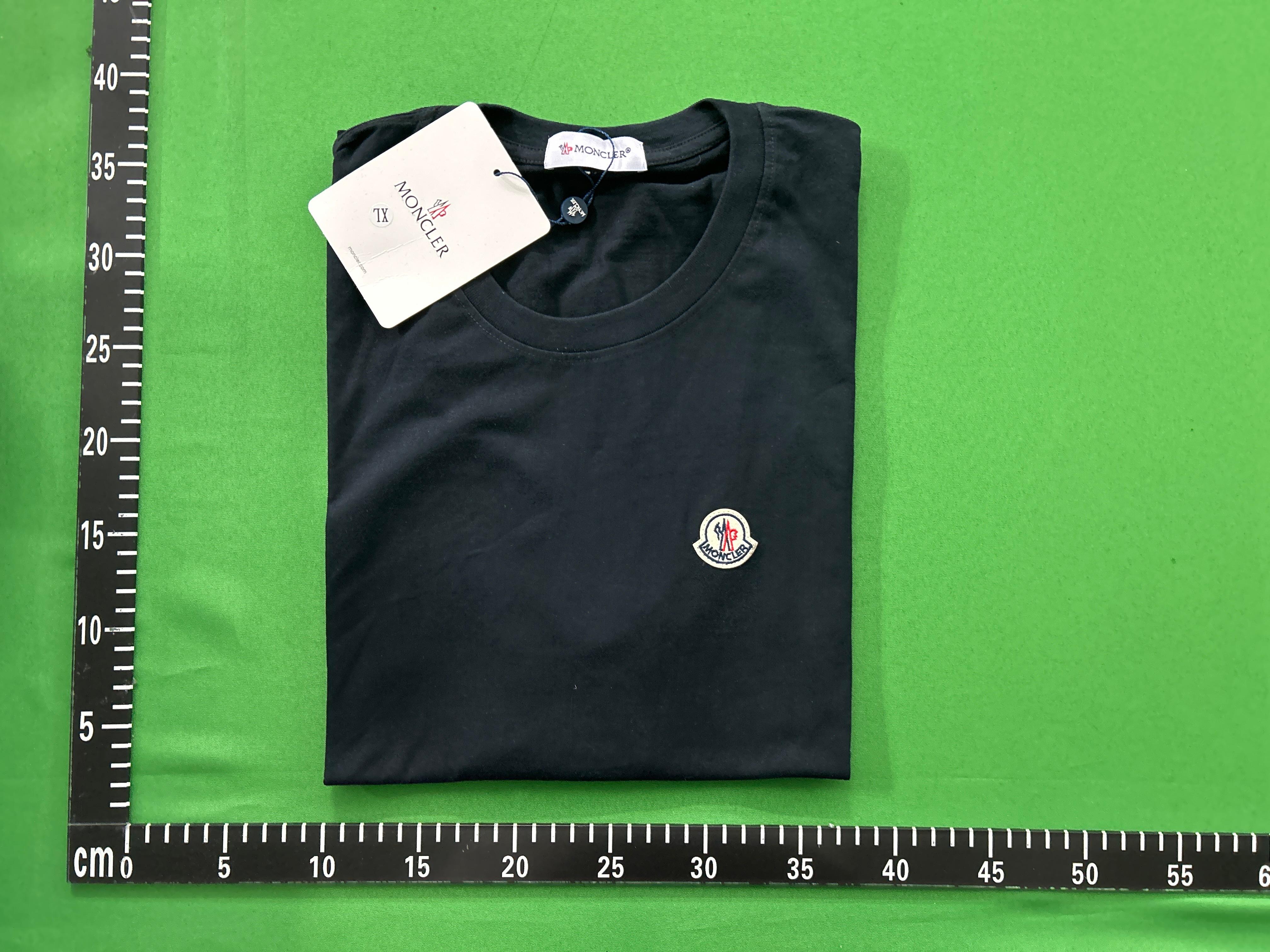 Foto QC 1 de Moncler T-shirt Logo Patch White