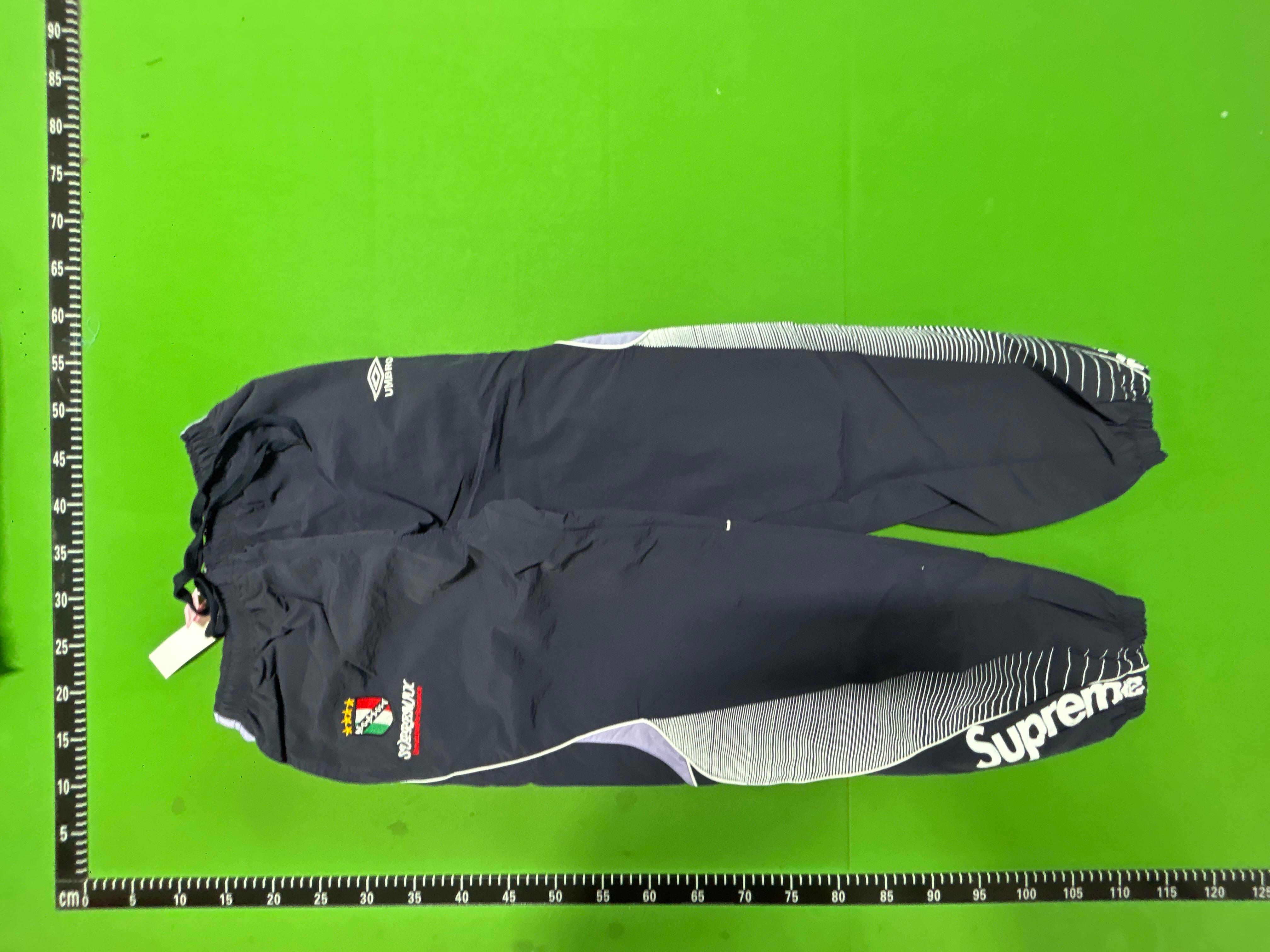 Foto QC 4 de Supreme Umbro Pants Black