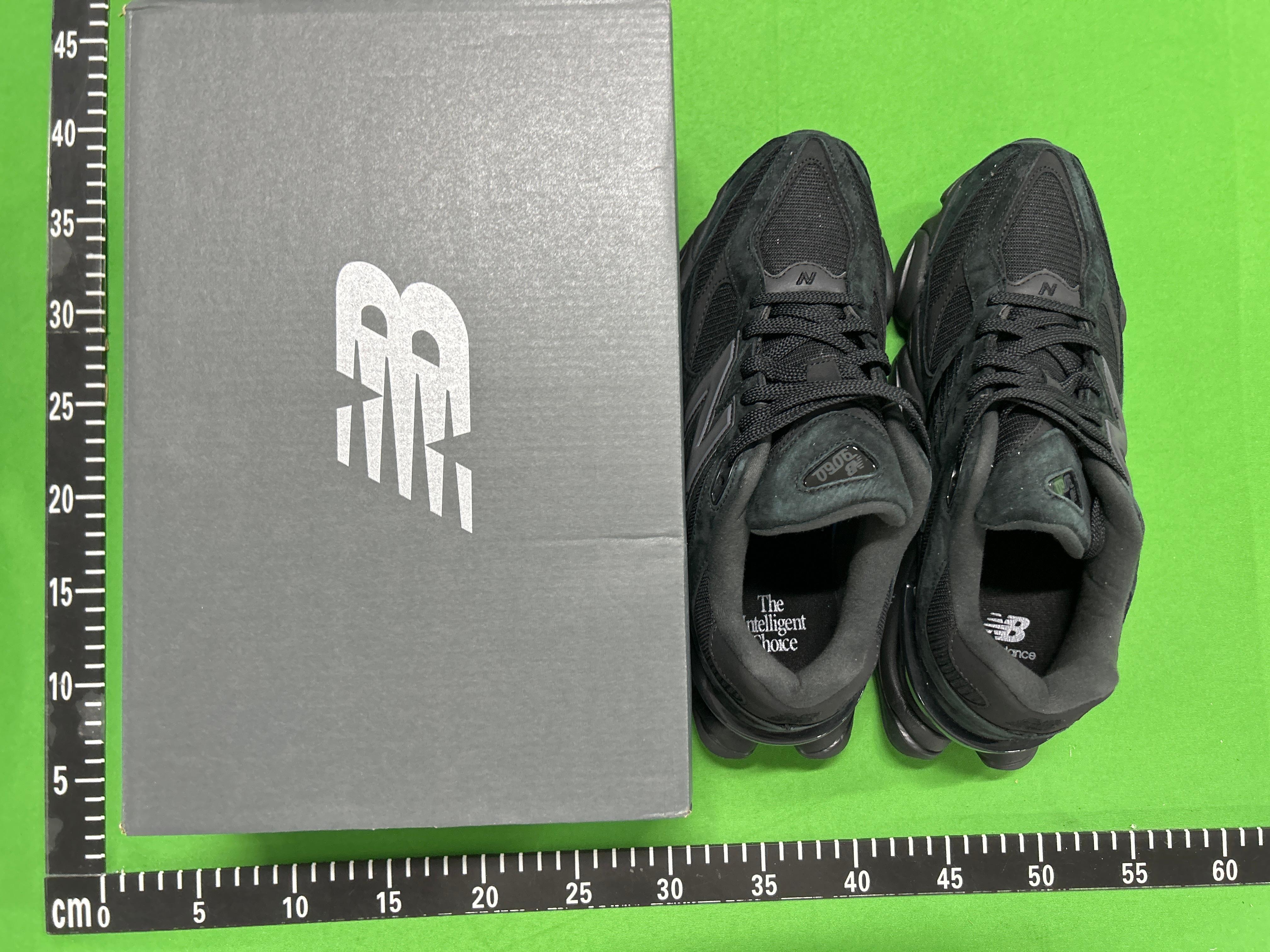 Foto QC 2 de New Balance 9060 Rain Cloud Grey U9060GM