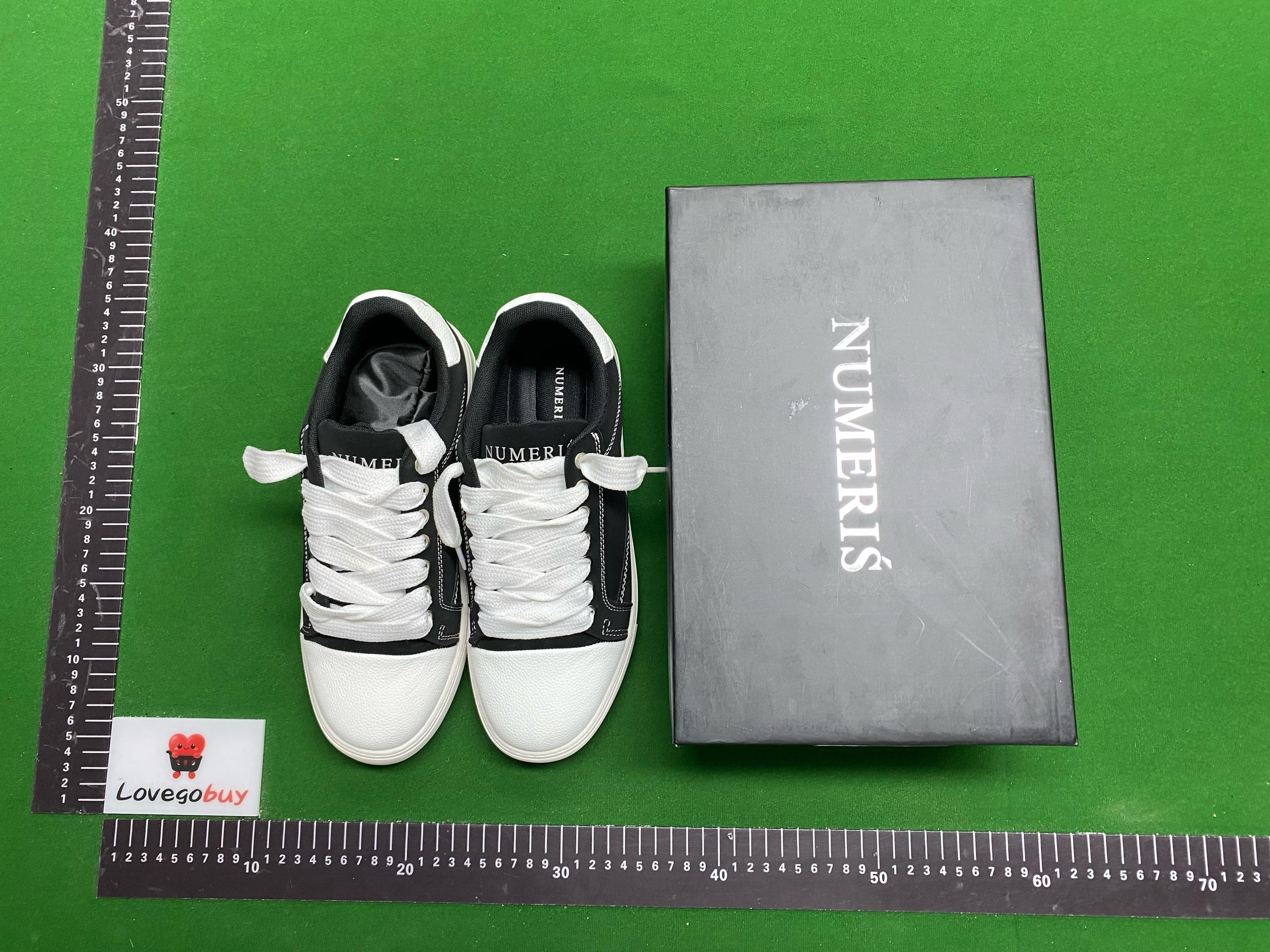 Foto QC 2 de NUMERIS Canvas Low Cow Print