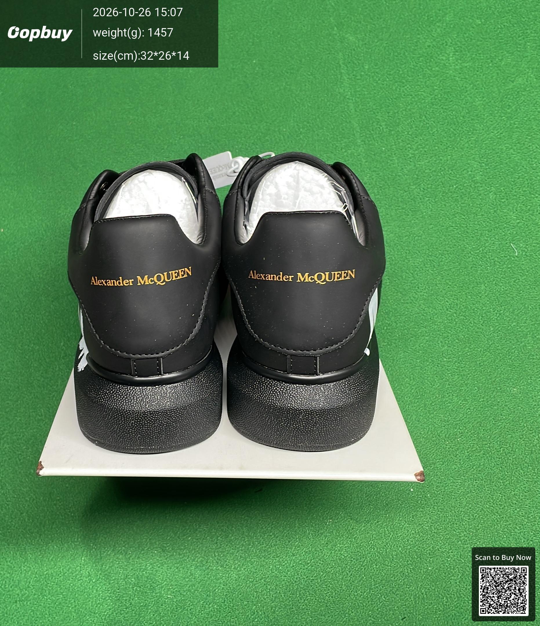 Foto QC 3 de Alexander McQueen Oversized Leather Sneakers Graffiti White Black