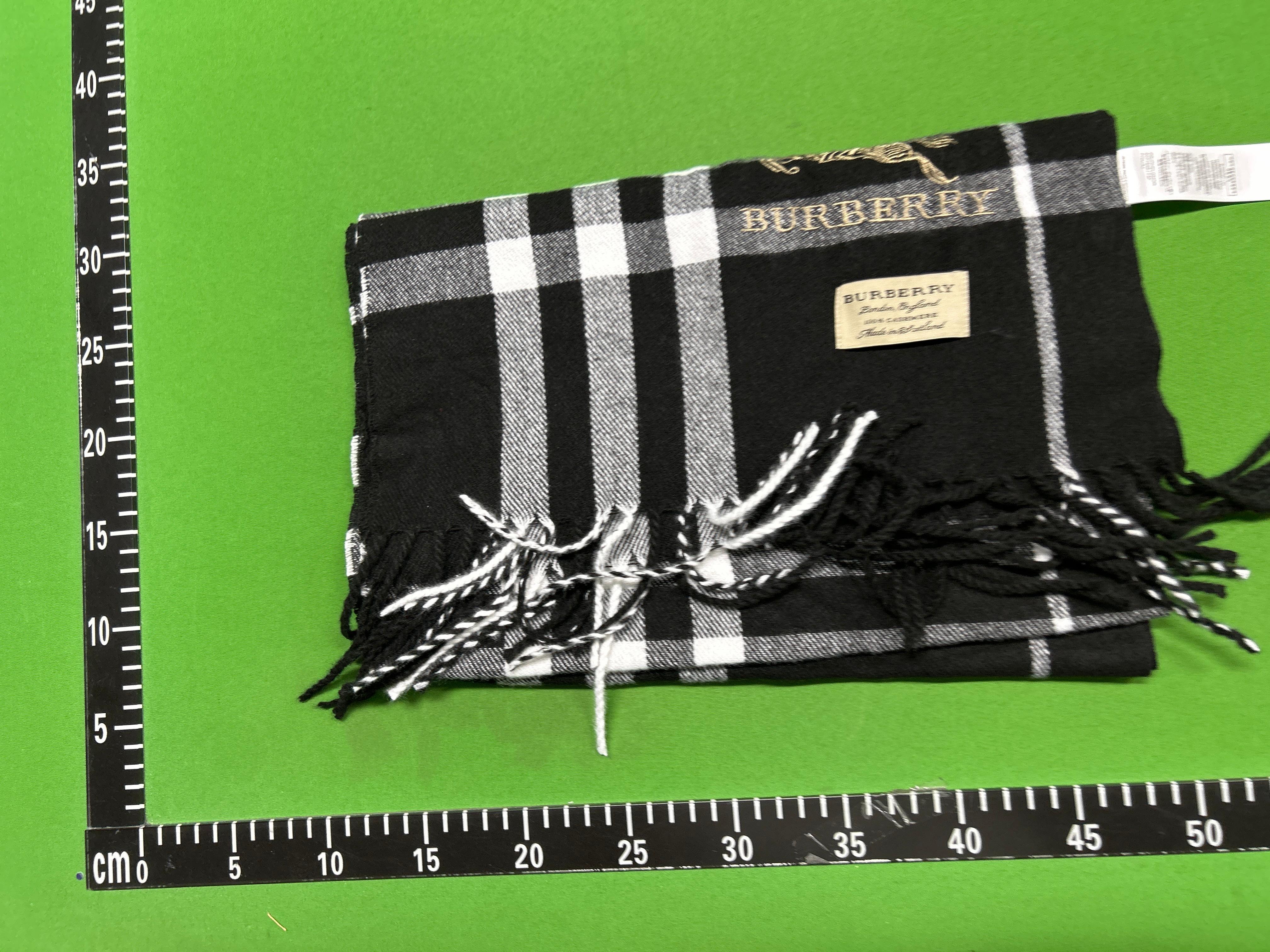 Foto QC 4 de Burberry Scarf Check Light Blue