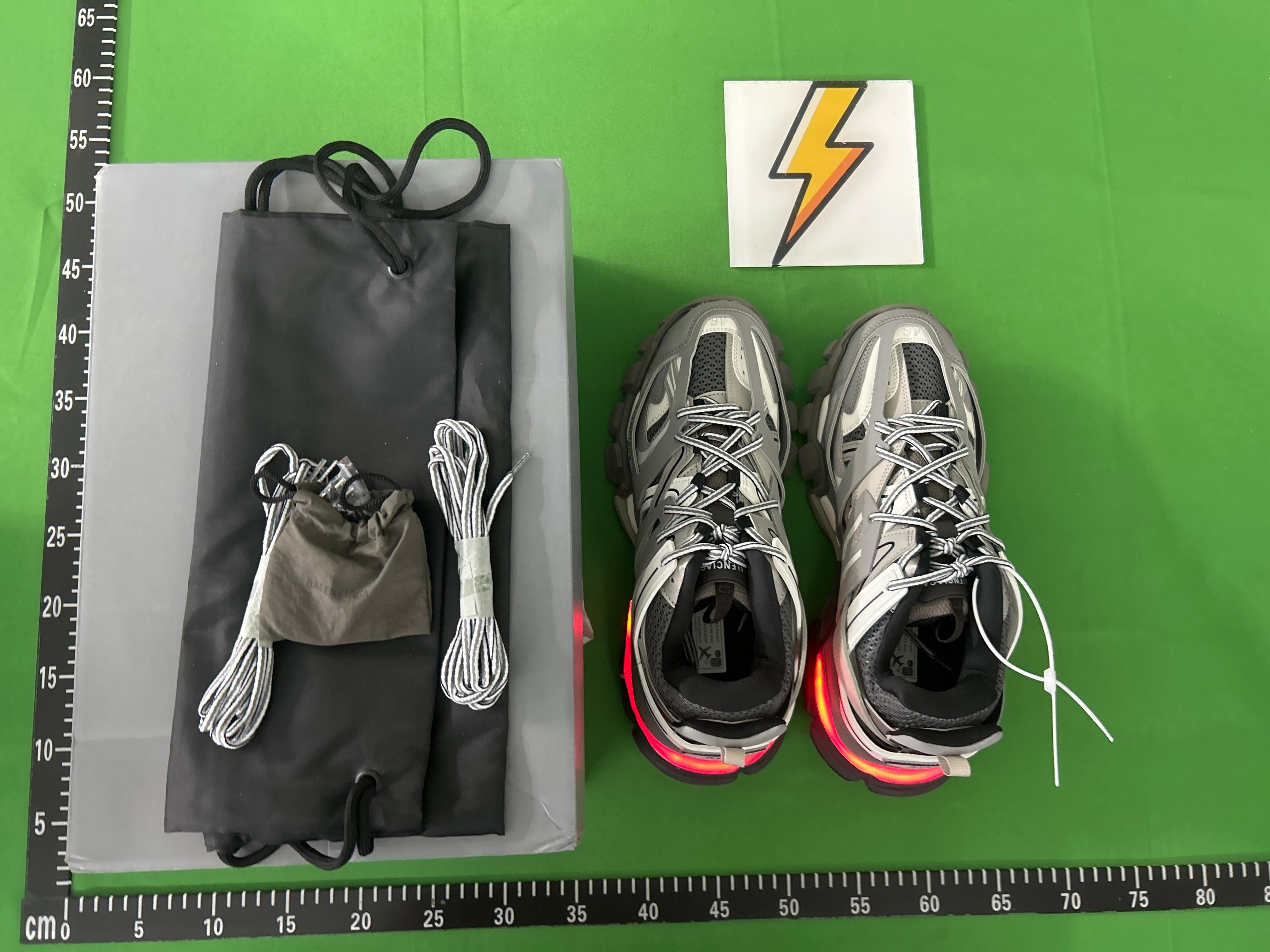 Foto QC 2 de Balenciaga Track LED Trainer Black 555036 W1GB1 1000
