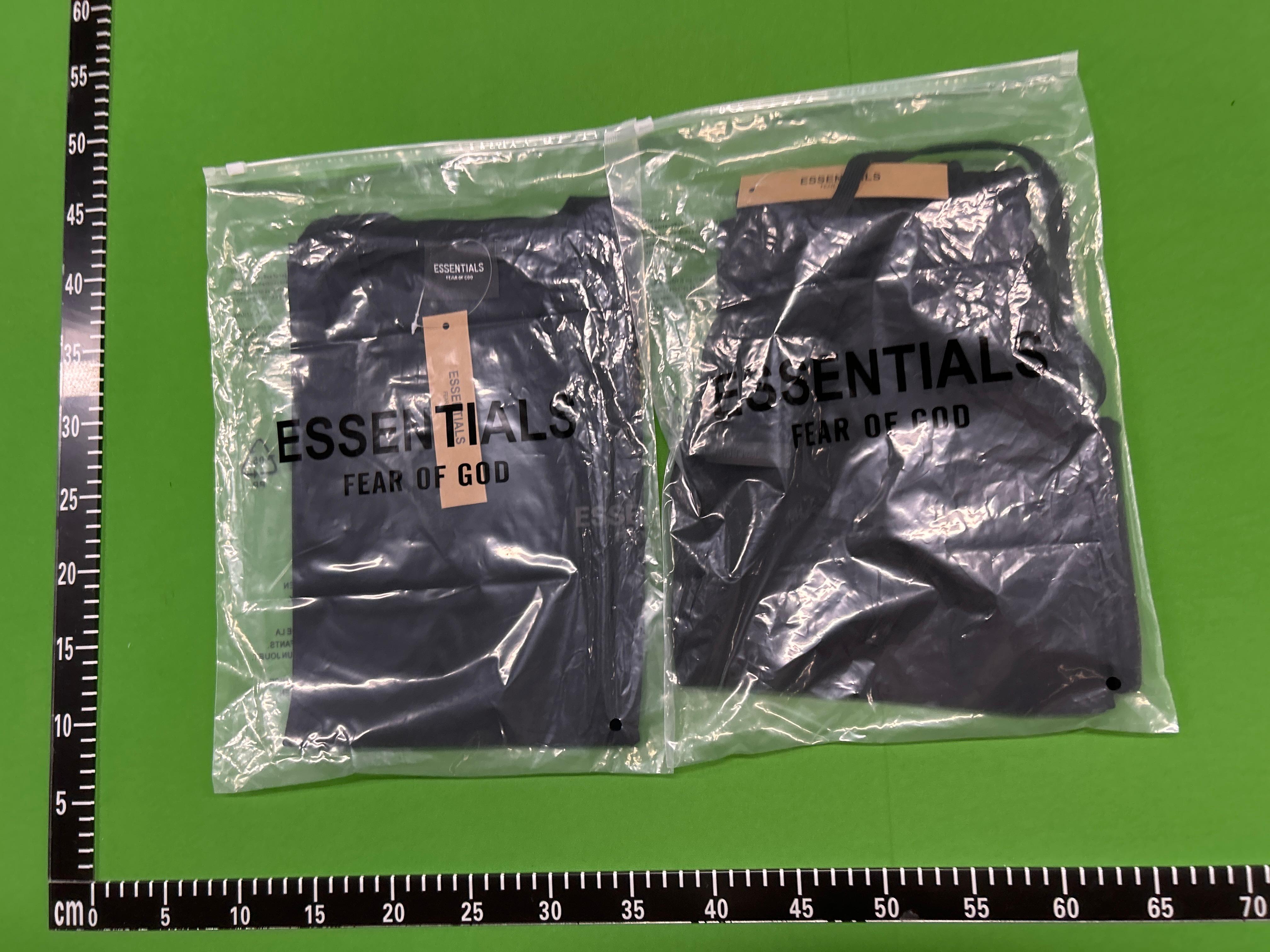 Foto QC 5 de Fear of God Essentials Sweat Shorts Grey