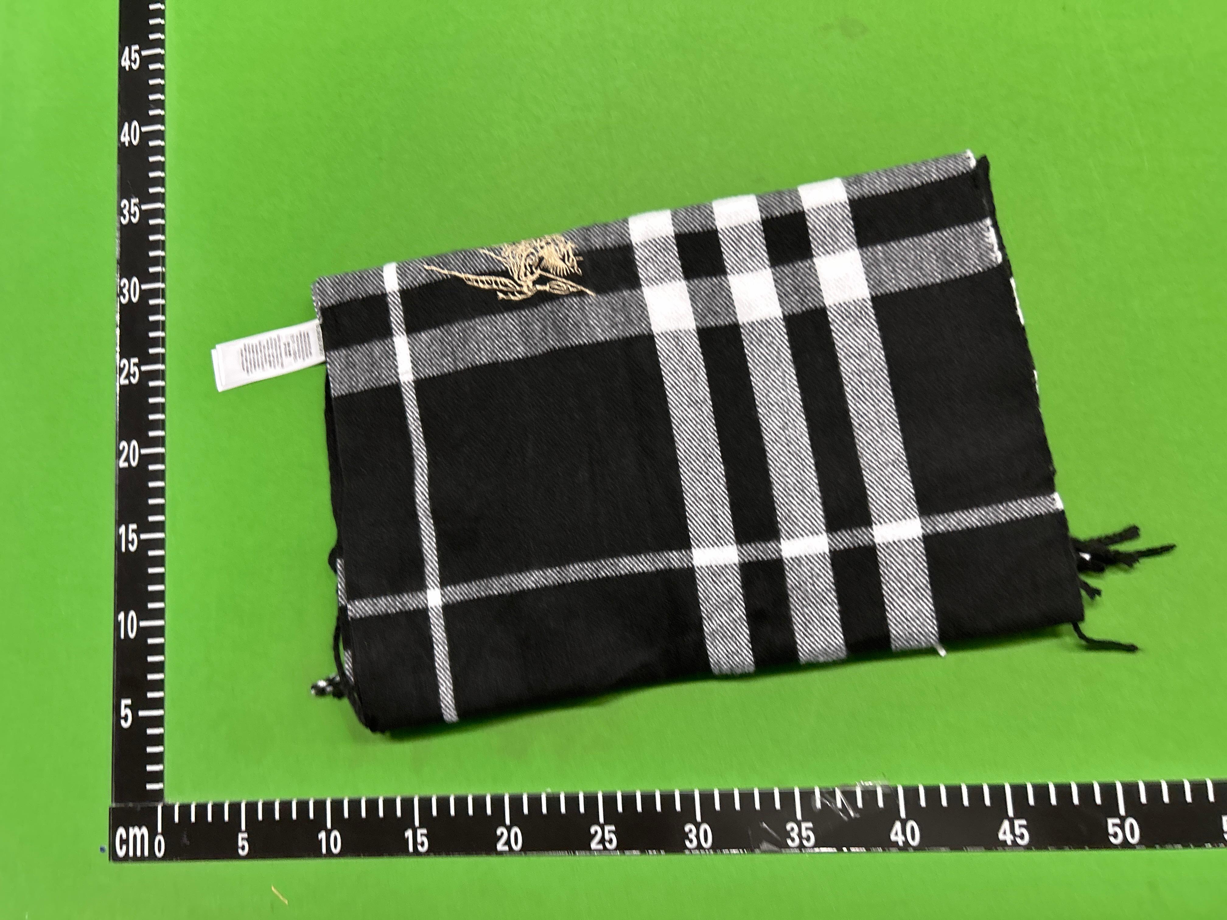 Foto QC 3 de Burberry Scarf Check Light Blue