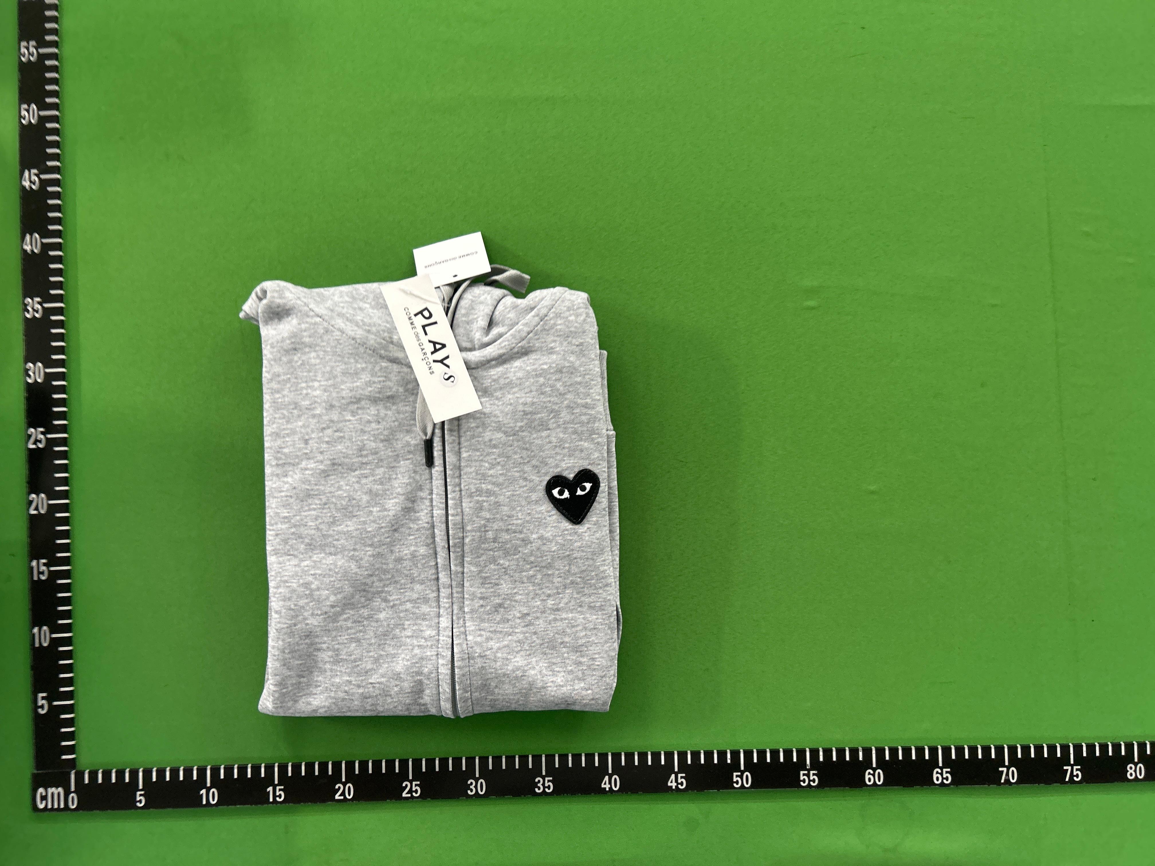 Foto QC 1 de Comme des Garçons Play Holiday Emoji Sweater Hoodie Off-White