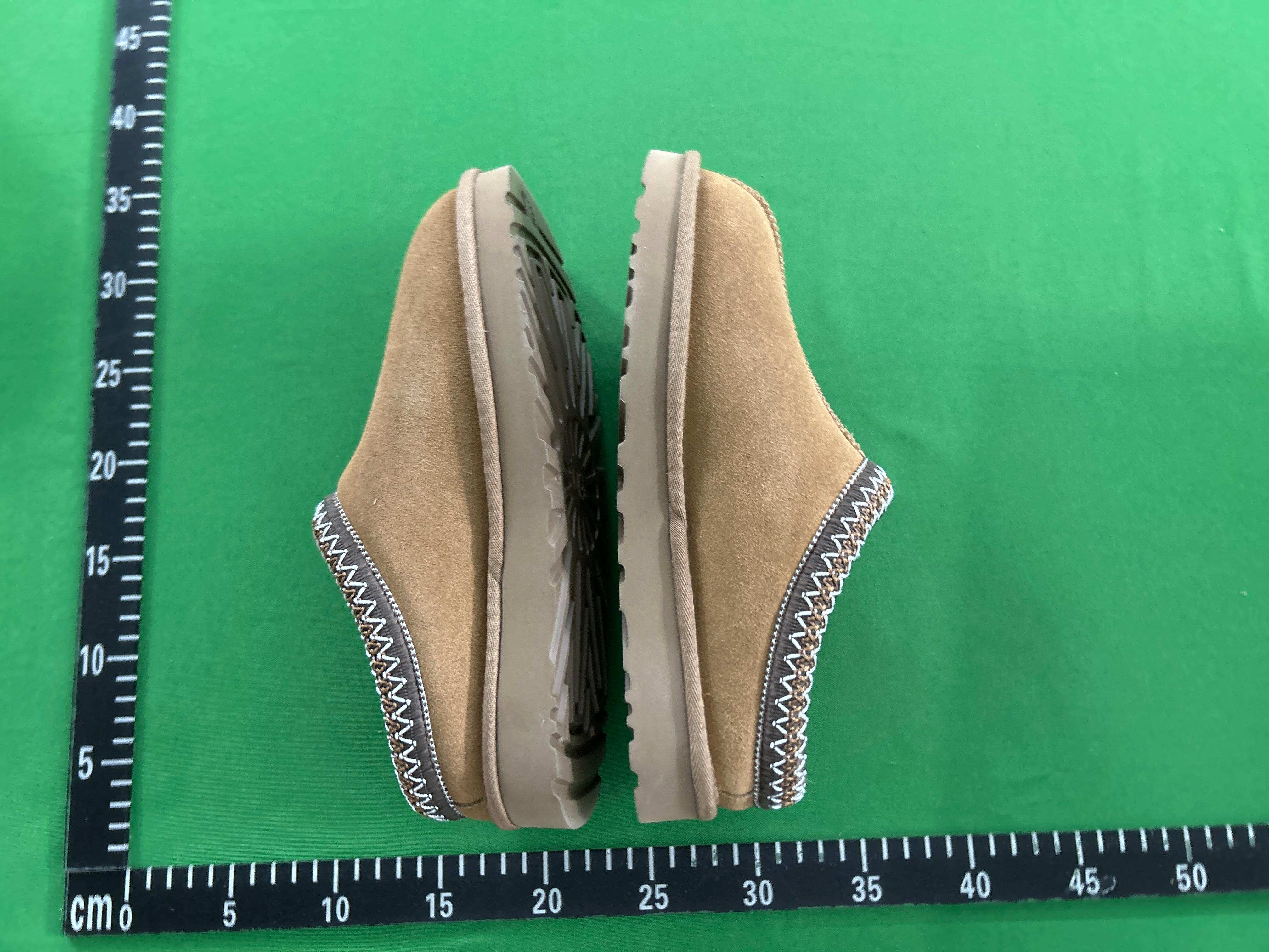 Foto QC 5 de UGG Lownel Suede Platform 1144032