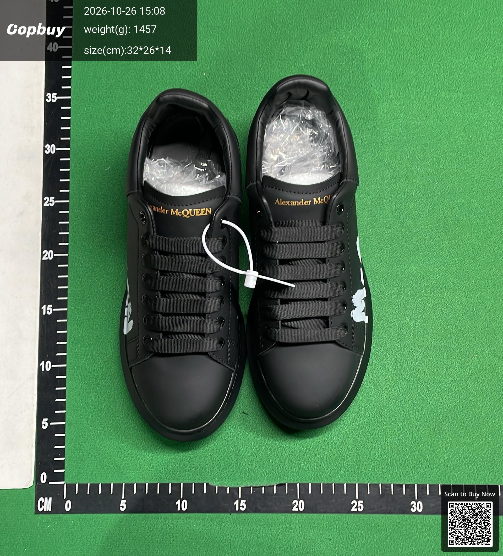 Foto QC 6 de Alexander McQueen Oversized Leather Sneakers Graffiti White Black