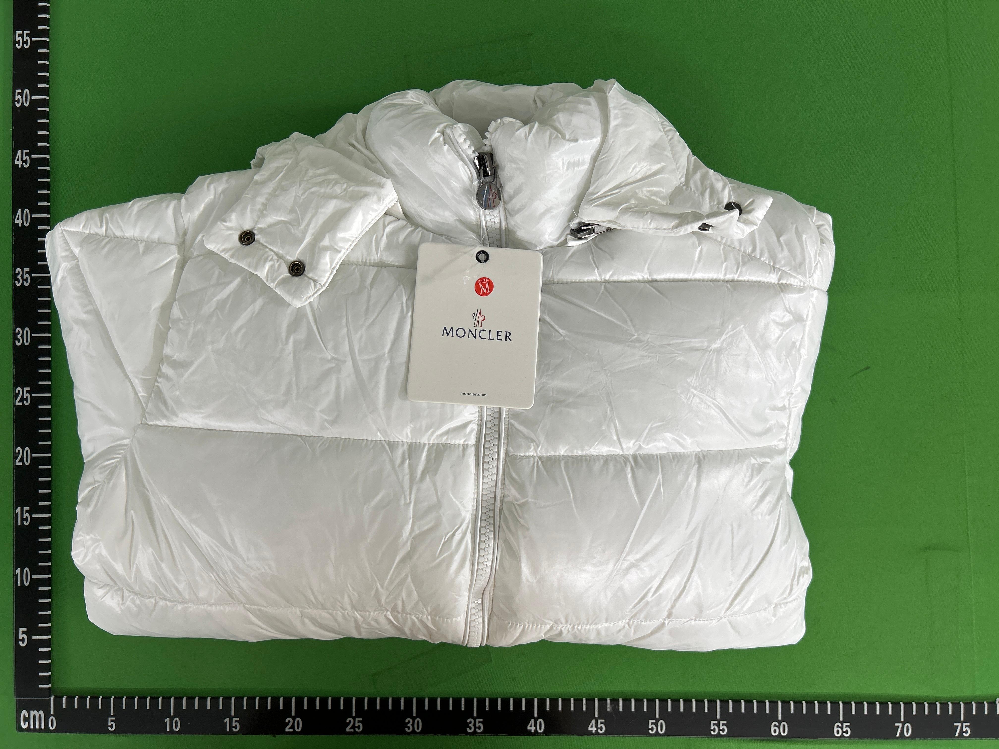 Foto QC 5 de Trapstar Irongate Hooded Puffer Jacket Black