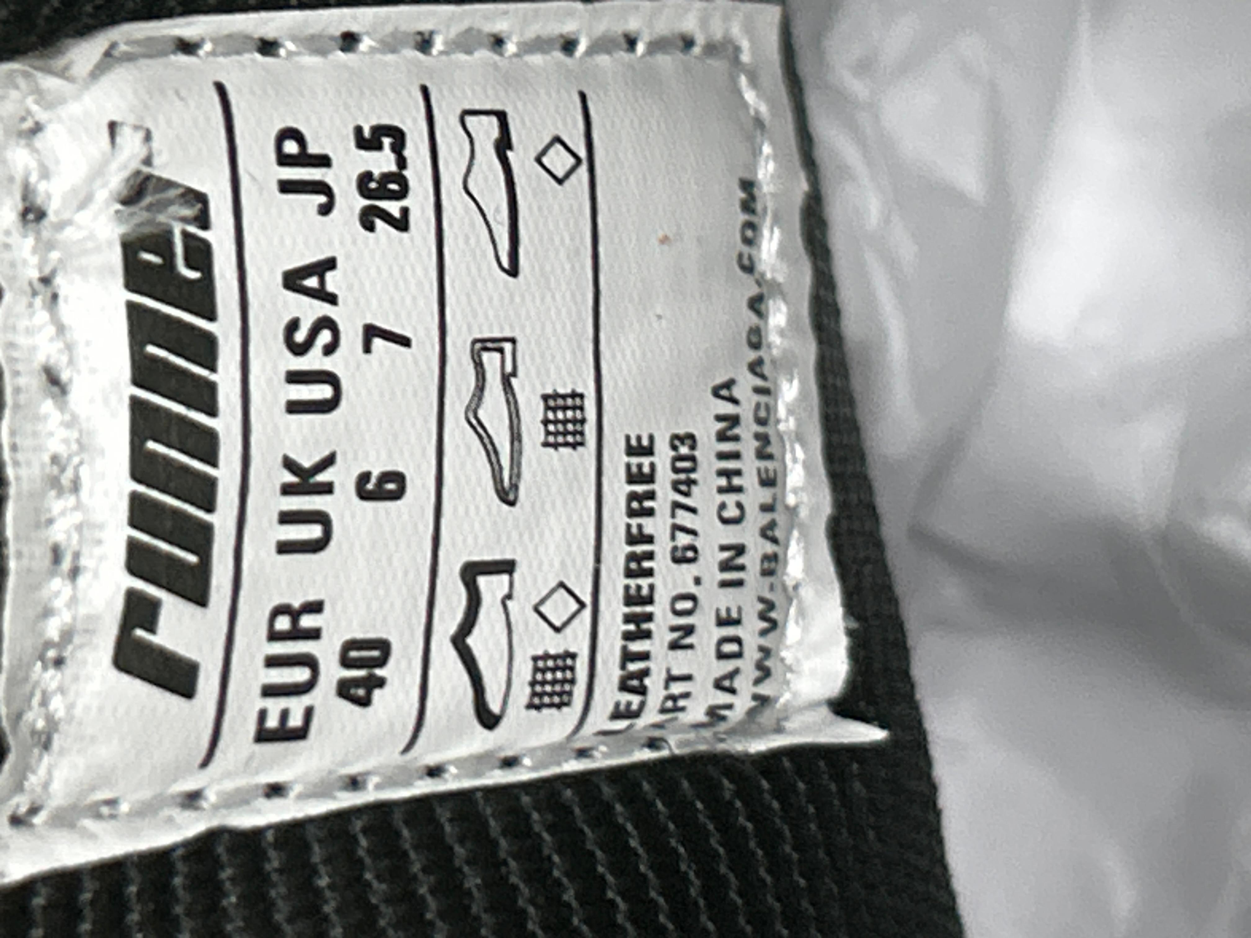 Foto QC 6 de Balenciaga Runner Mesh Nylon Sneakers Black