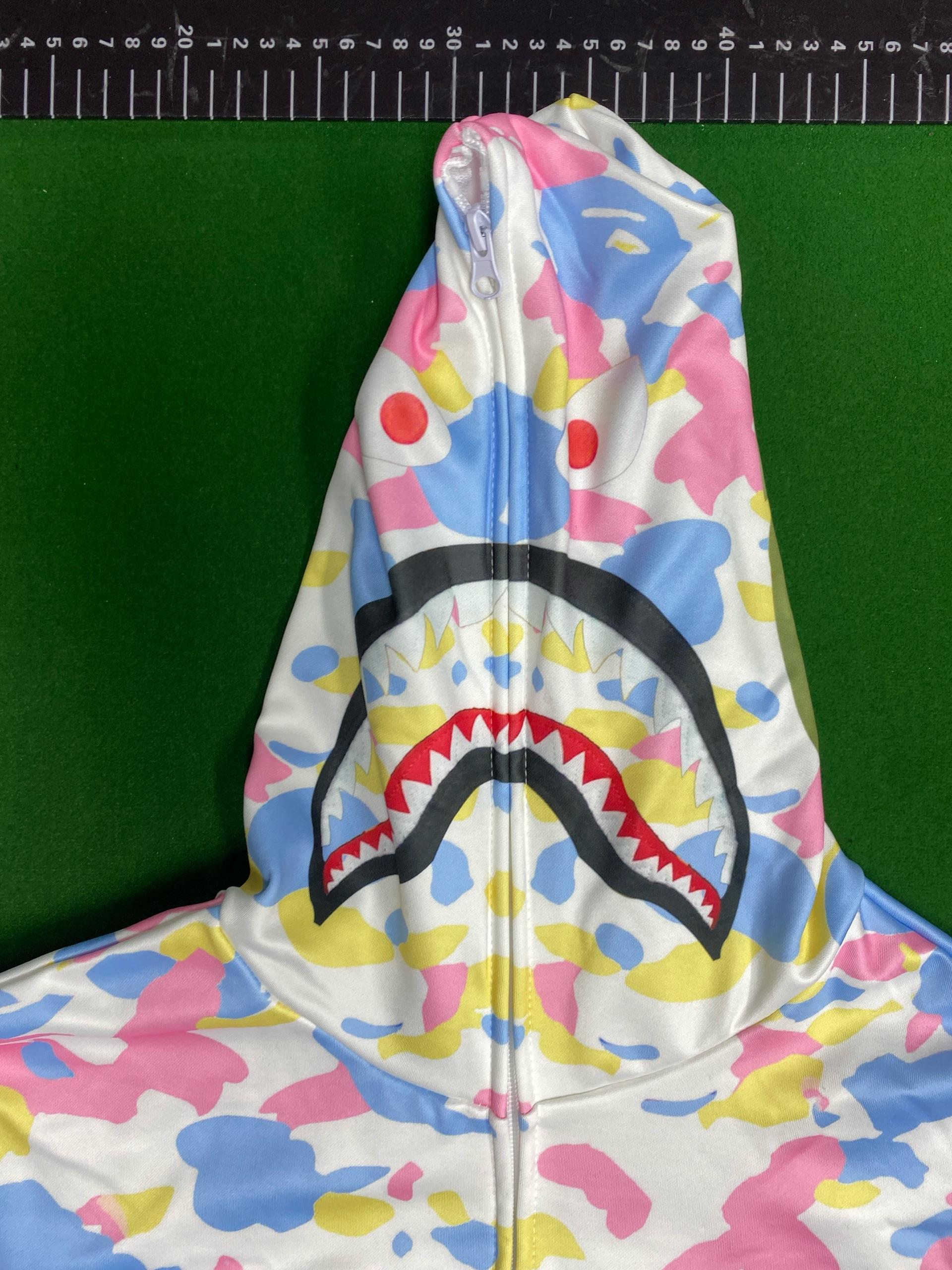Foto QC 3 de BAPE Shark Hoodie Color Camo Red