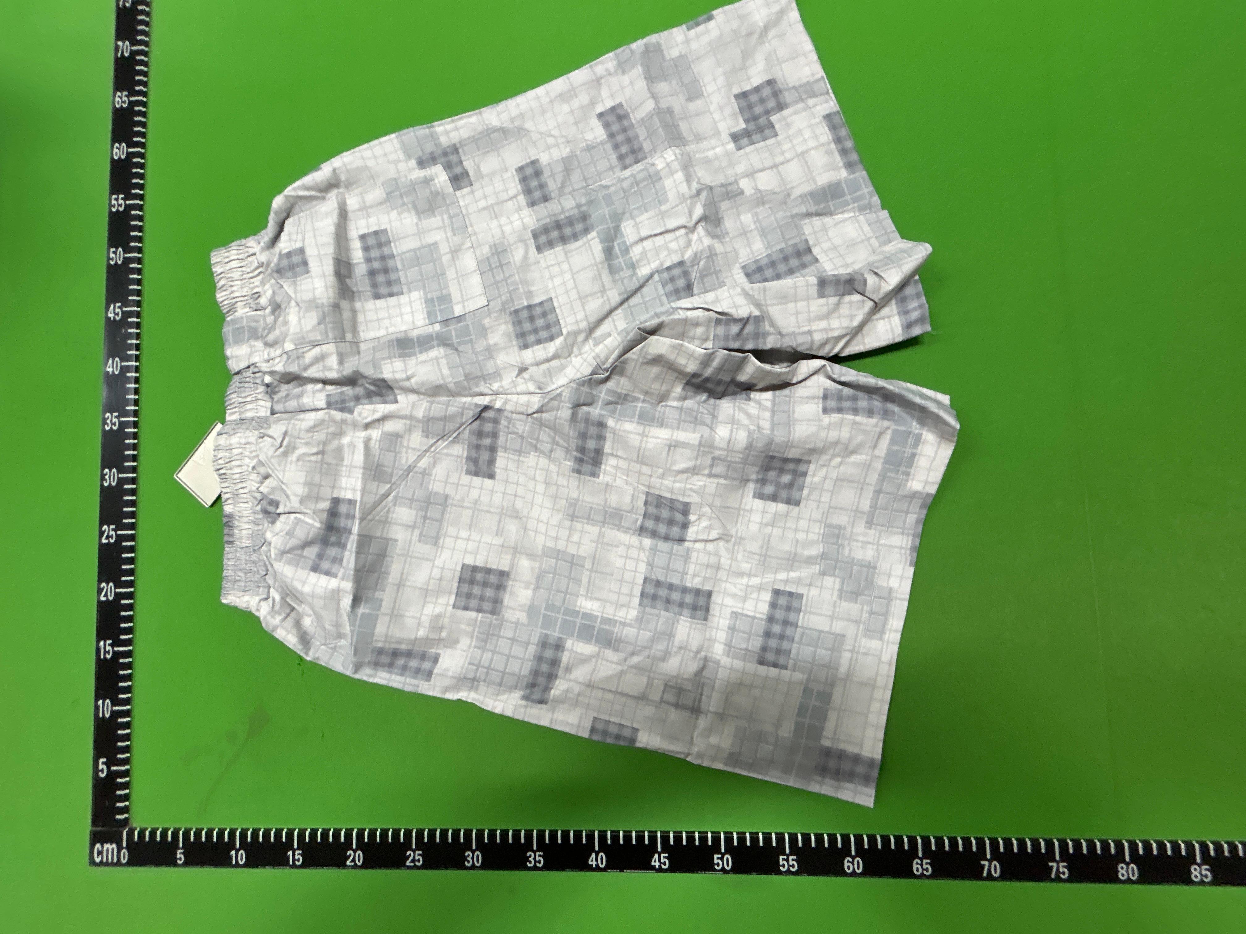 Foto QC 3 de Mertra T-shirt Graphic Logo Black