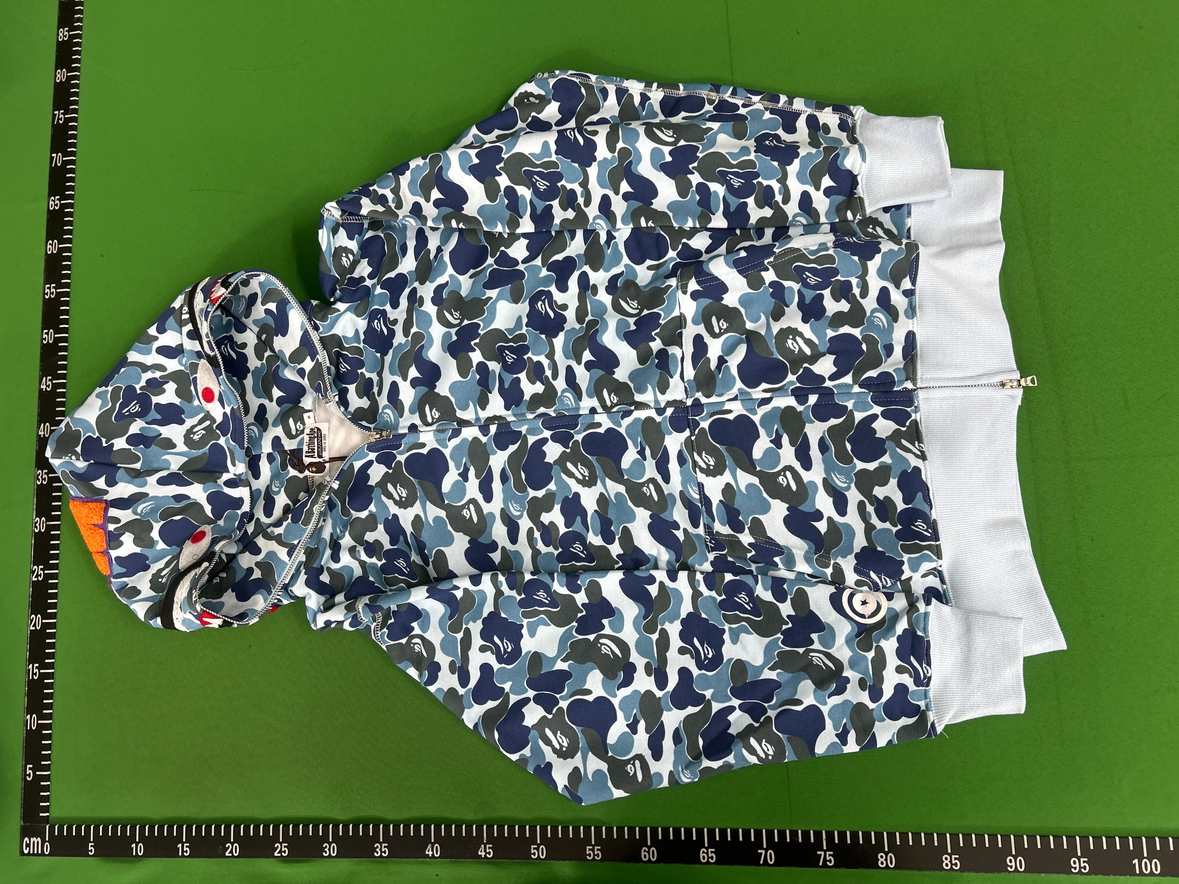 Foto QC 2 de BAPE Shark Full Zip Hooded Jacket Camo White