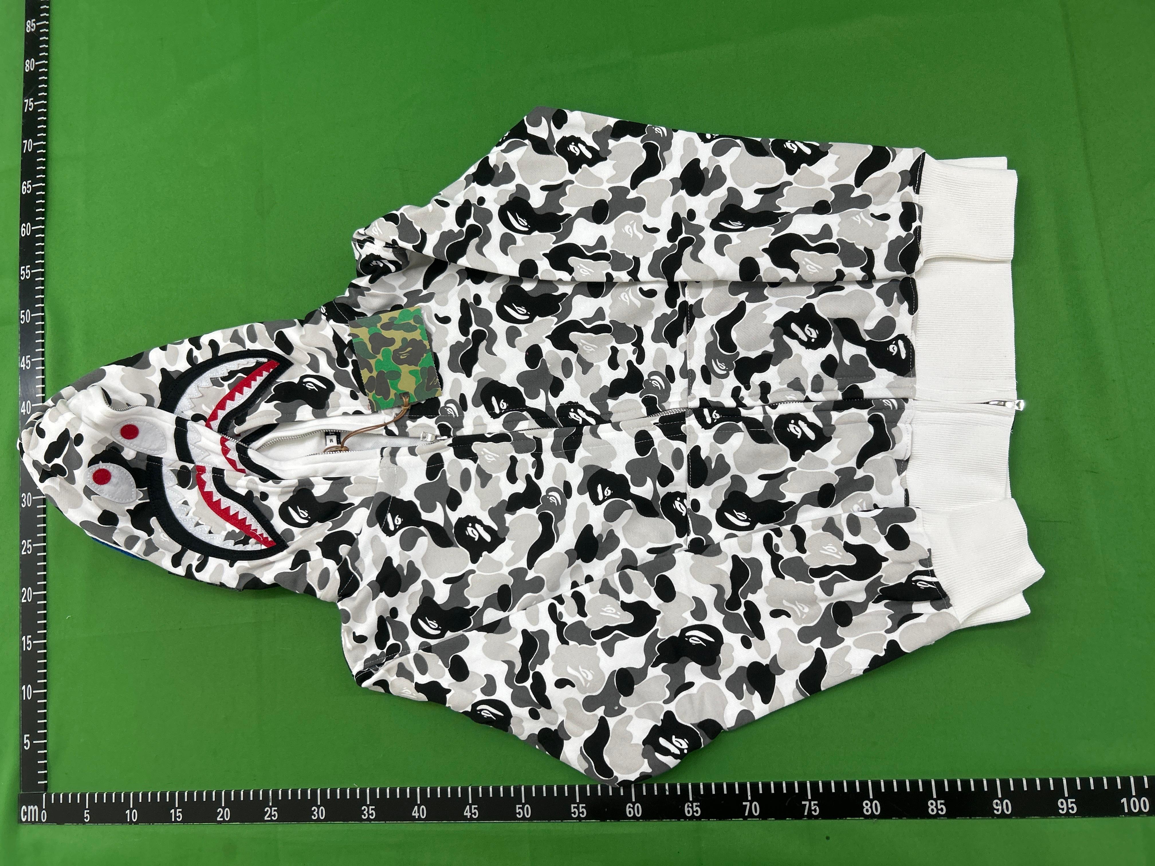 Foto QC 8 de BAPE Shark Full Zip Hooded Jacket Camo White
