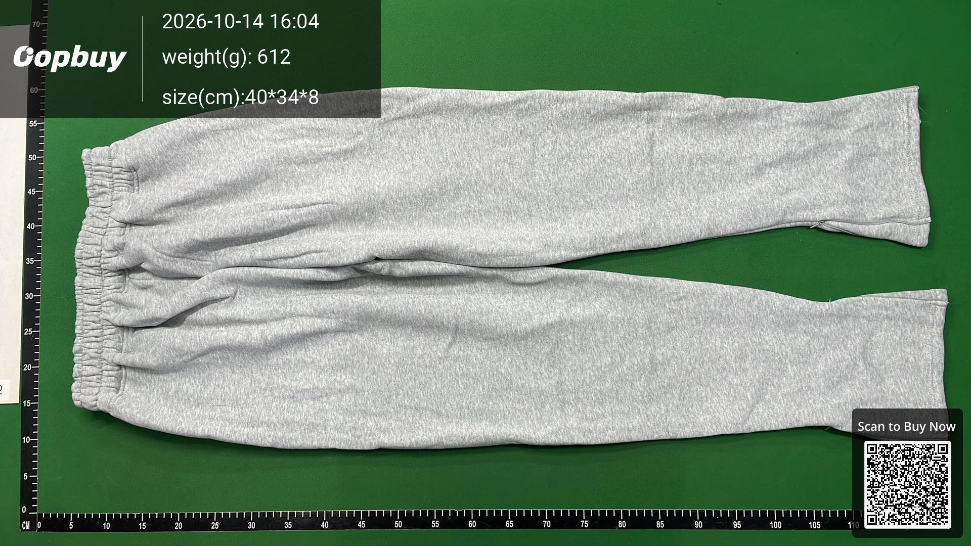 Foto QC 7 de Syna World Syna Logo Sweatpants Flared Split Hem Grey Pink