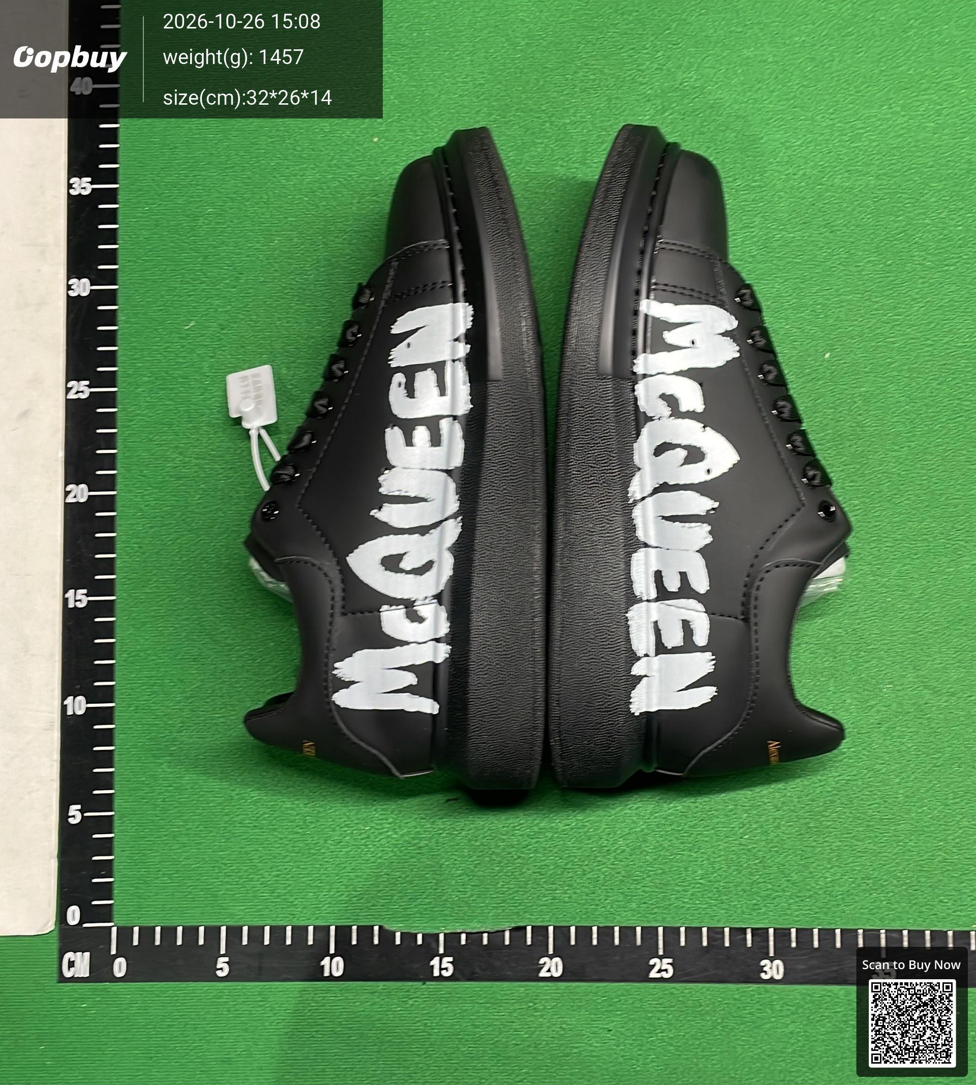 Foto QC 5 de Alexander McQueen Oversized Leather Sneakers Graffiti White Black