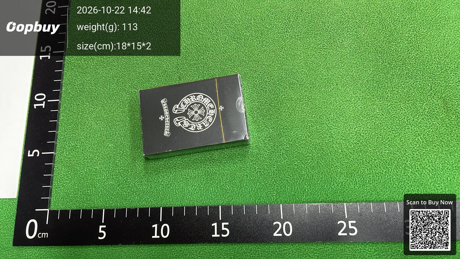 Foto QC 2 de KAWS Companion Seeing/Watching Playing Cards Deck