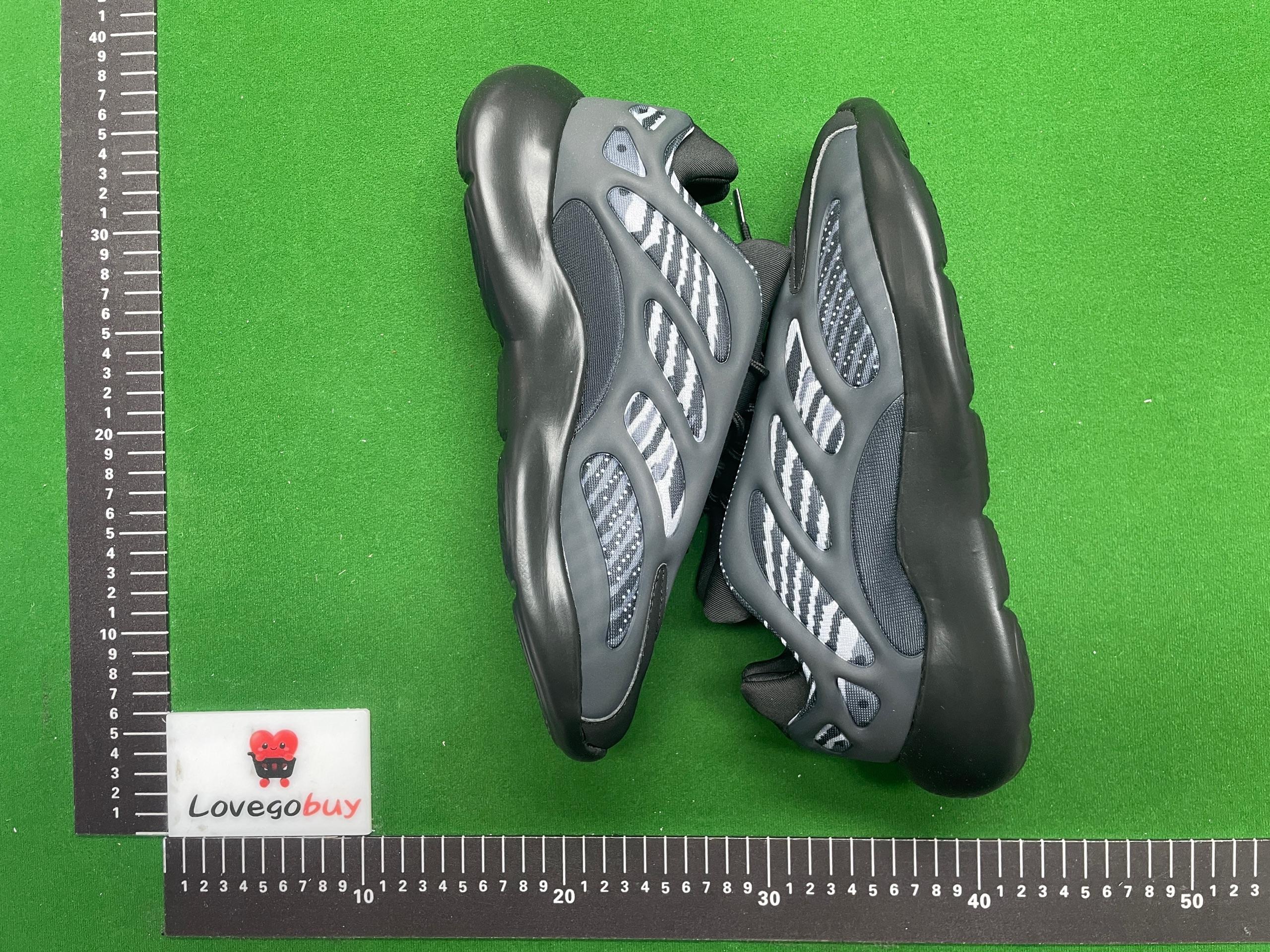 Foto QC 2 de adidas Yeezy 700 V3 Alvah H67799