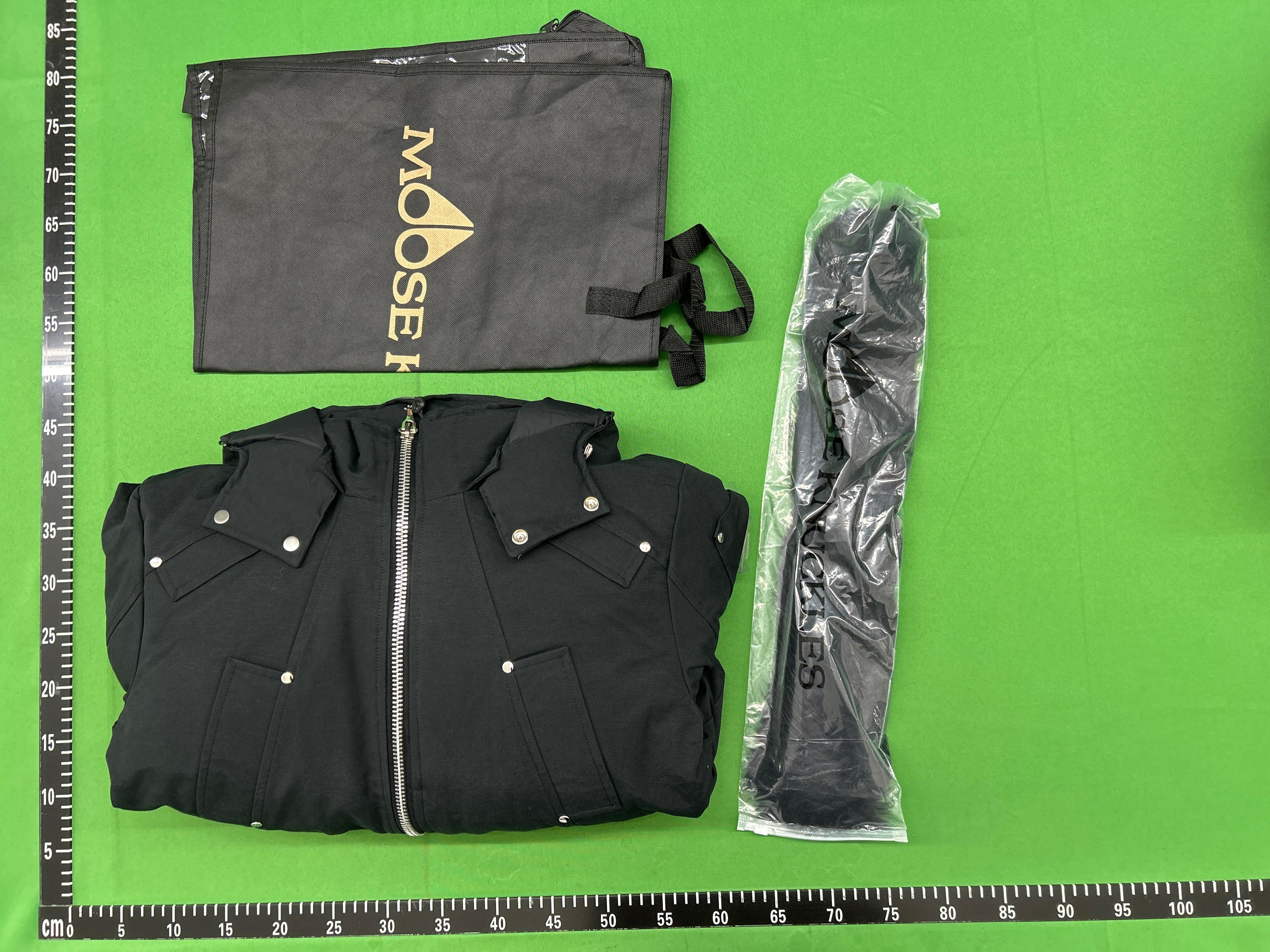 Foto QC 5 de Moose Knuckles Palm Bomber Jacket Down Grey