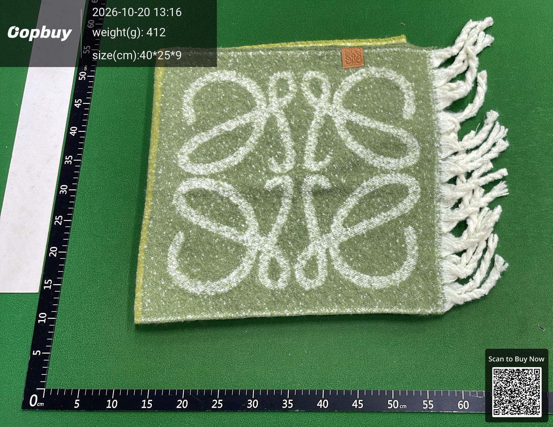 Foto QC 6 de Loewe Anagram Scarf Mohair Beige