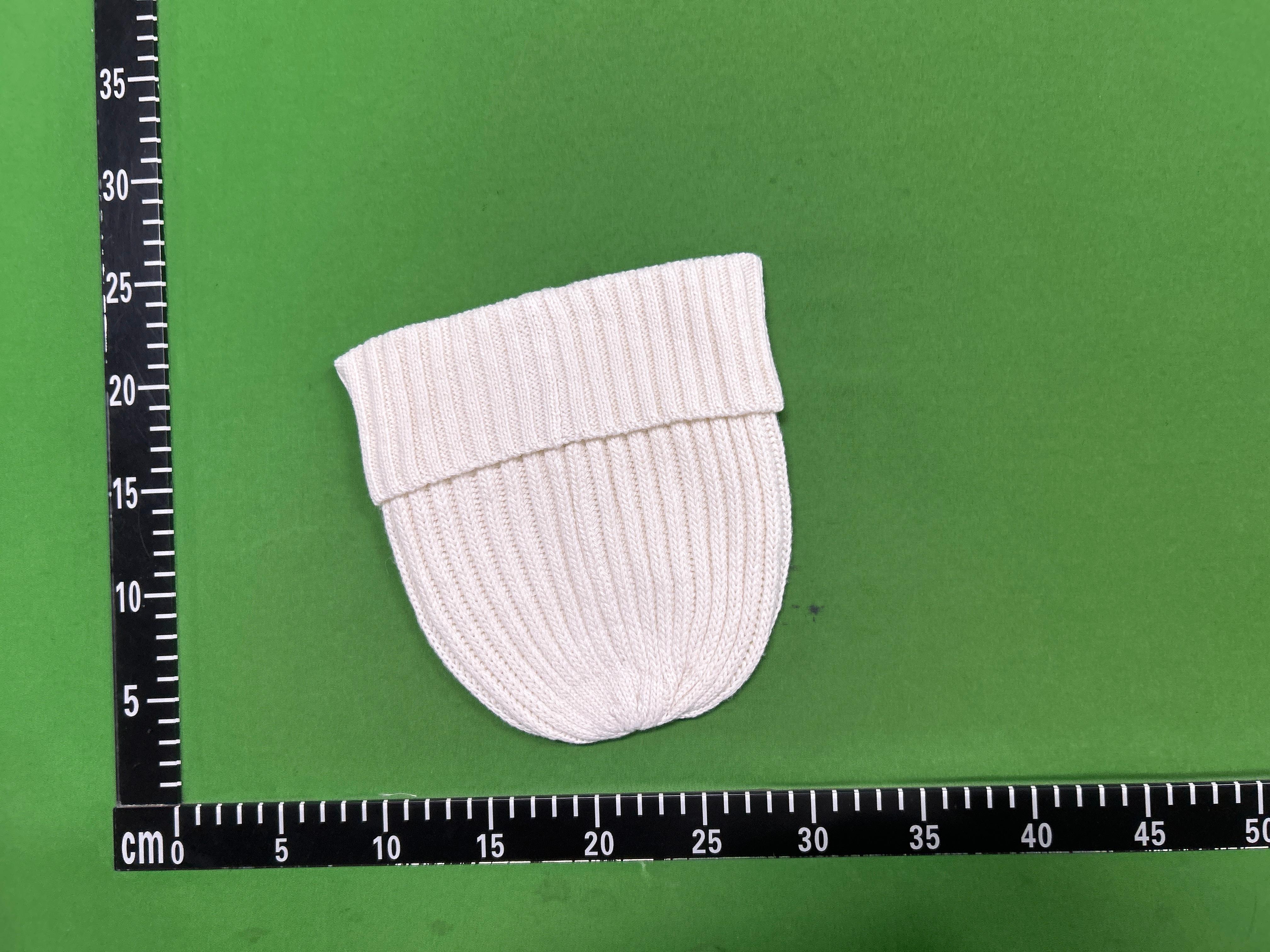 Foto QC 8 de Canada Goose Arctic Disc Beanie Black