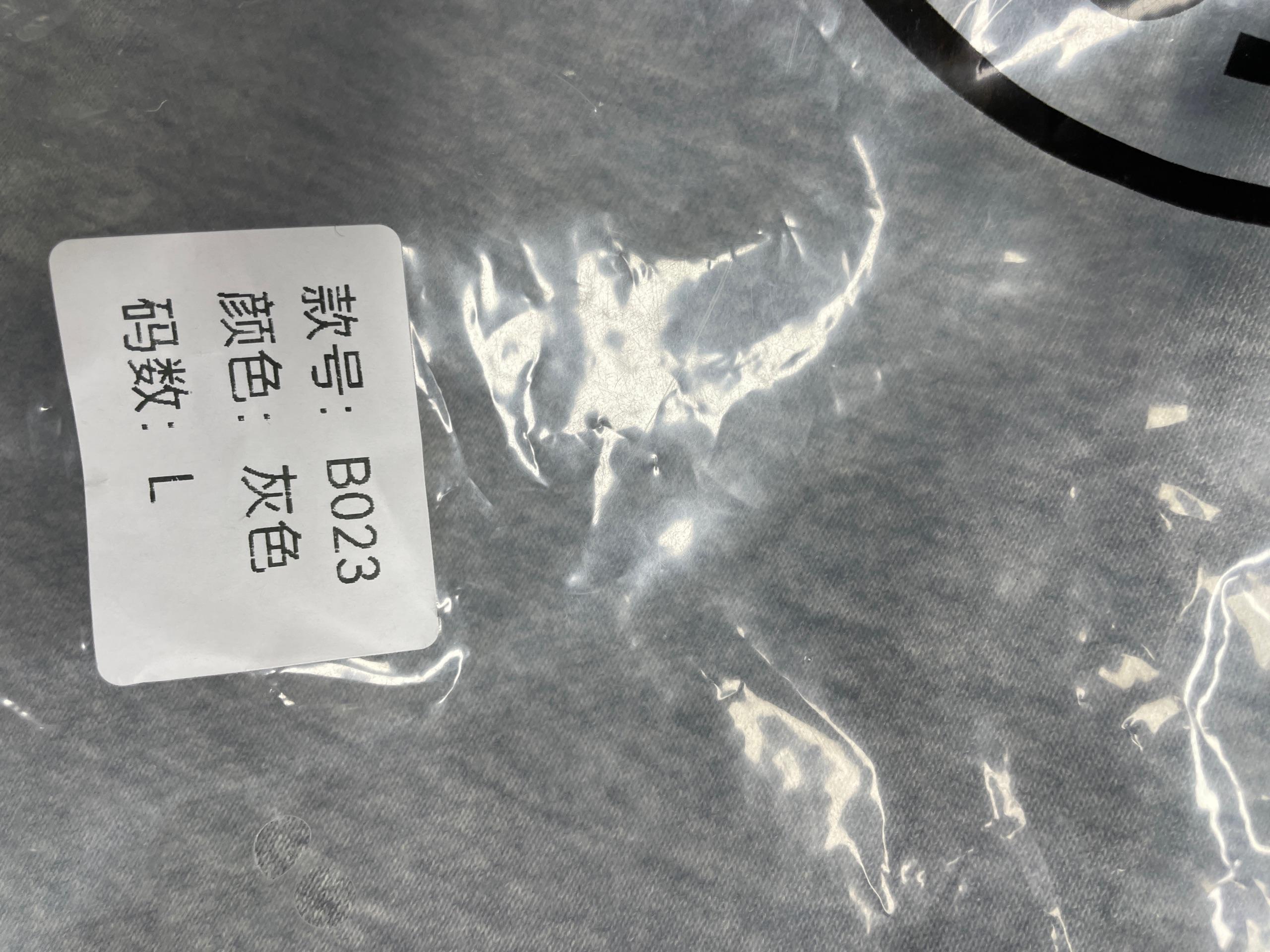 Foto QC 2 de Stone Island Cargo Shorts Compass Badge White