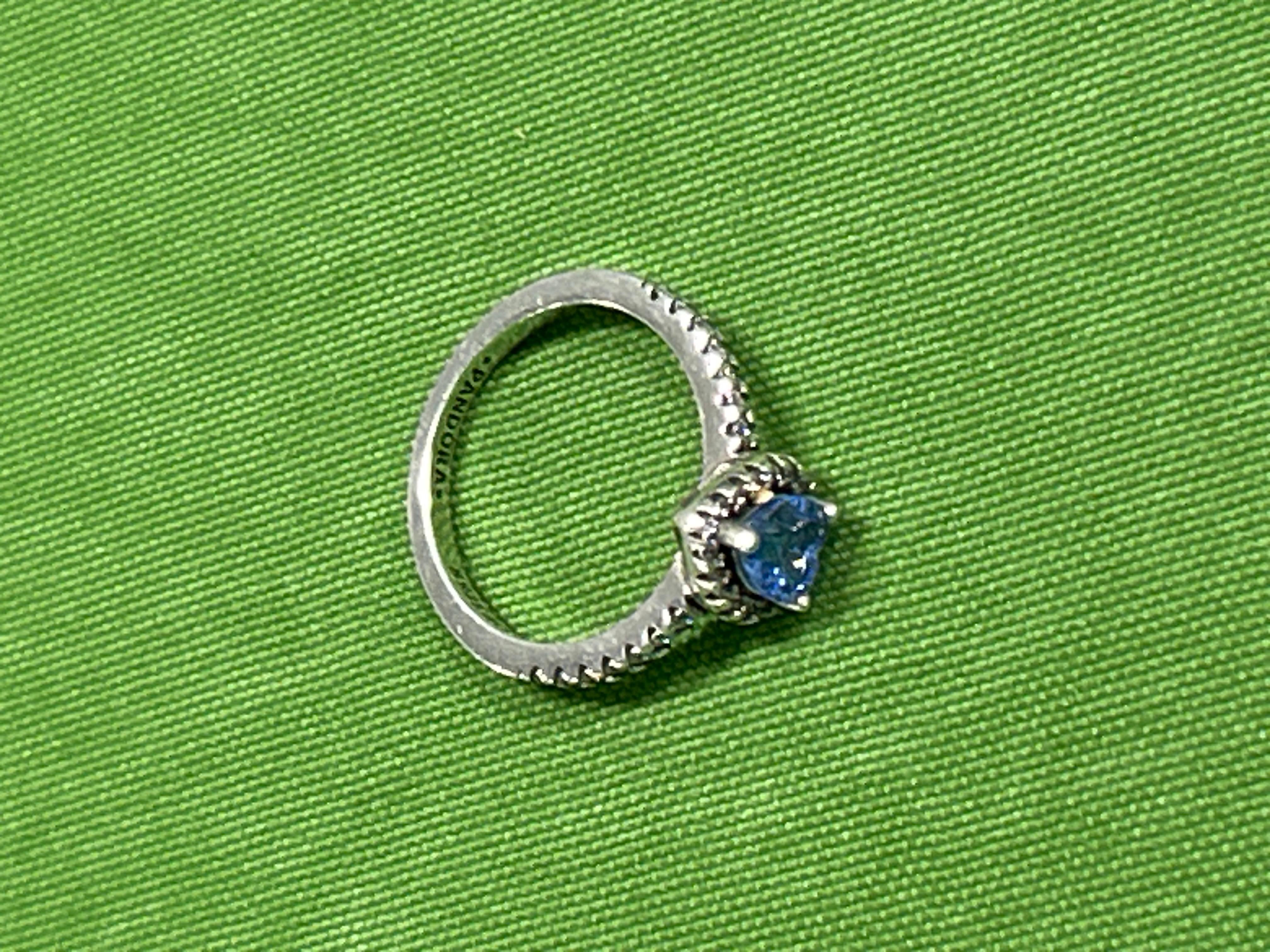 Foto QC 2 de Pandora Timeless Ring Rose Gold Crystal Green