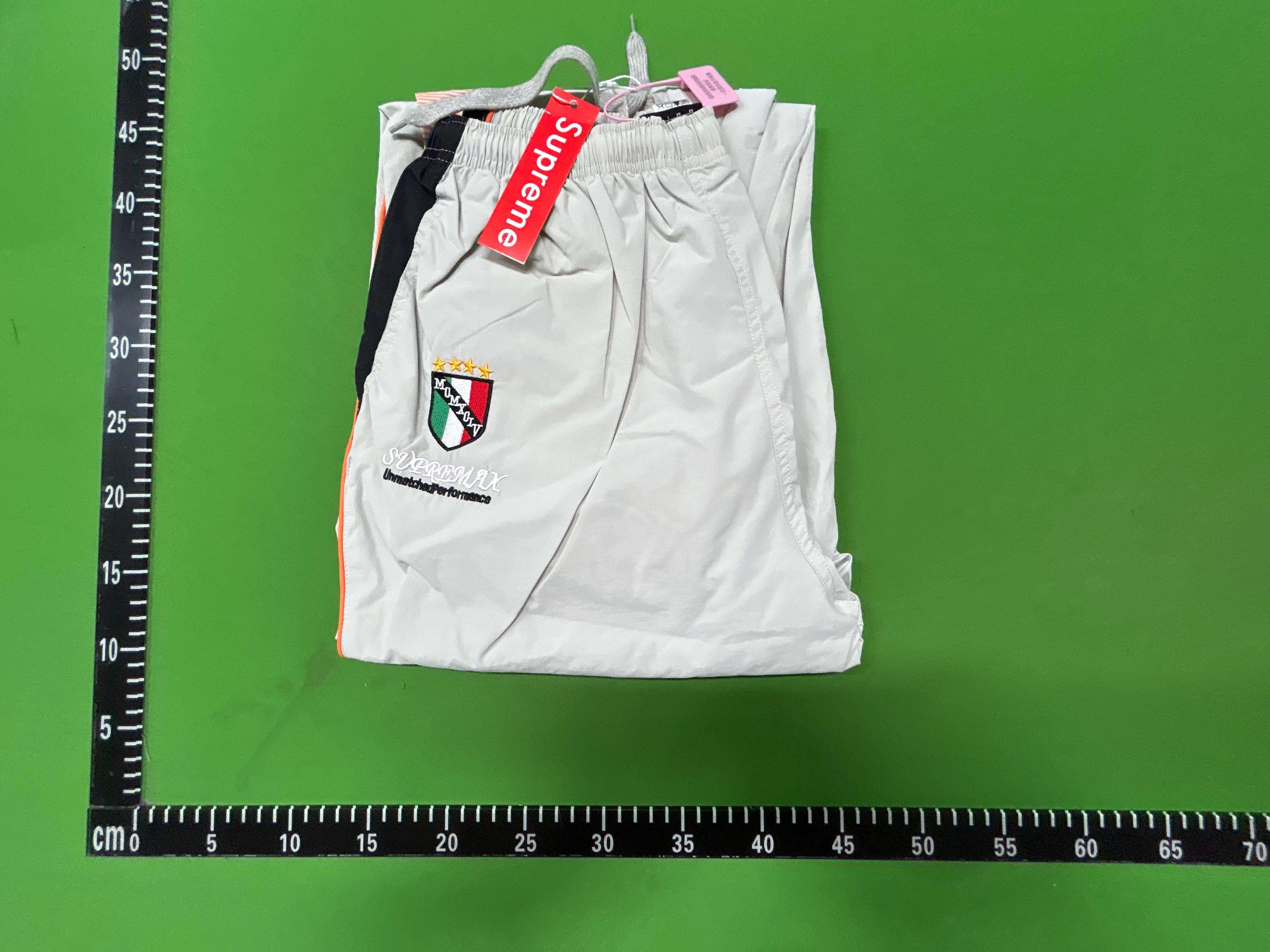 Foto QC 6 de Supreme Umbro Pants Black