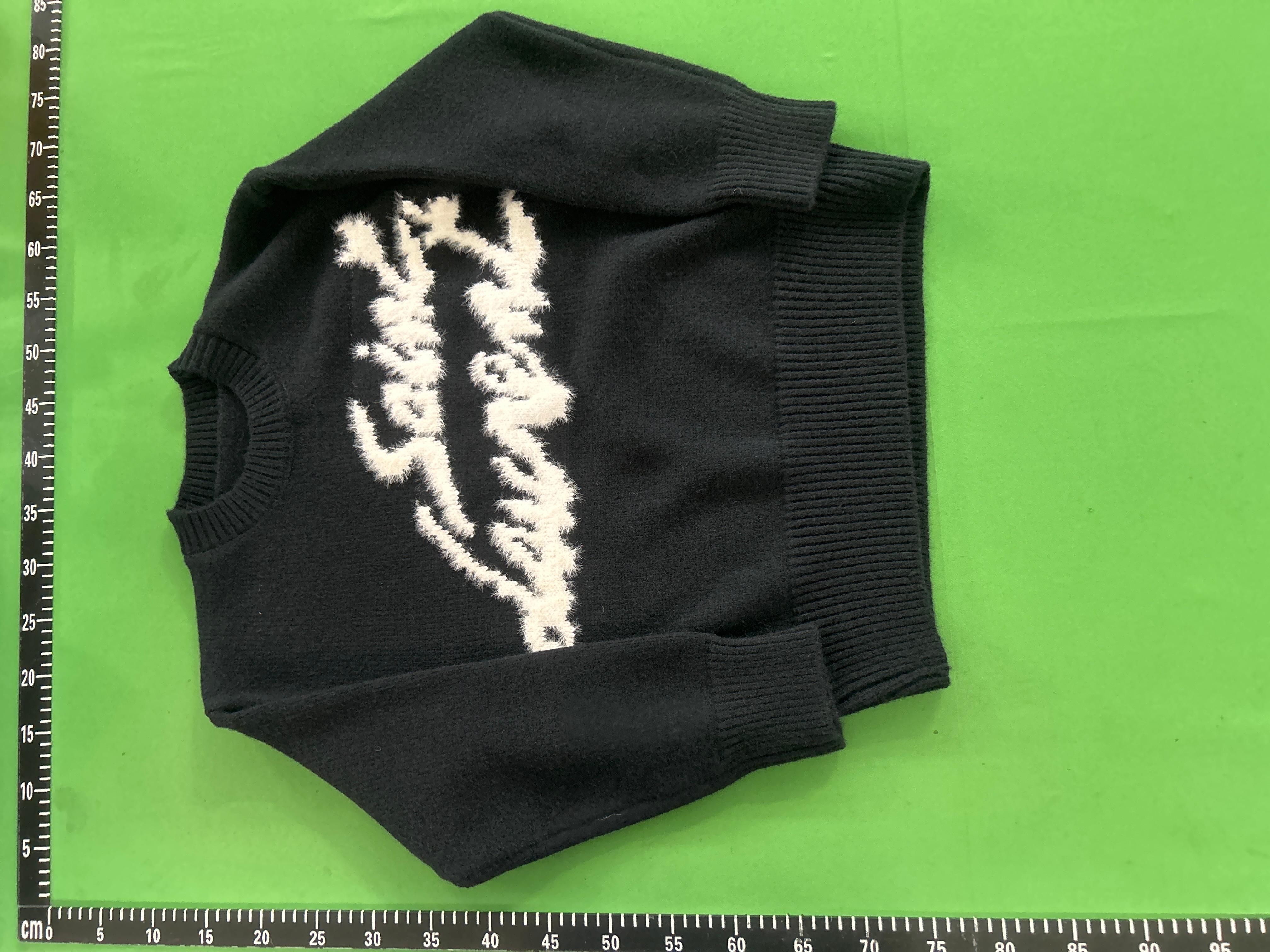 Foto QC 6 de Saint Laurent Signature Mohair Crewneck Sweater Black