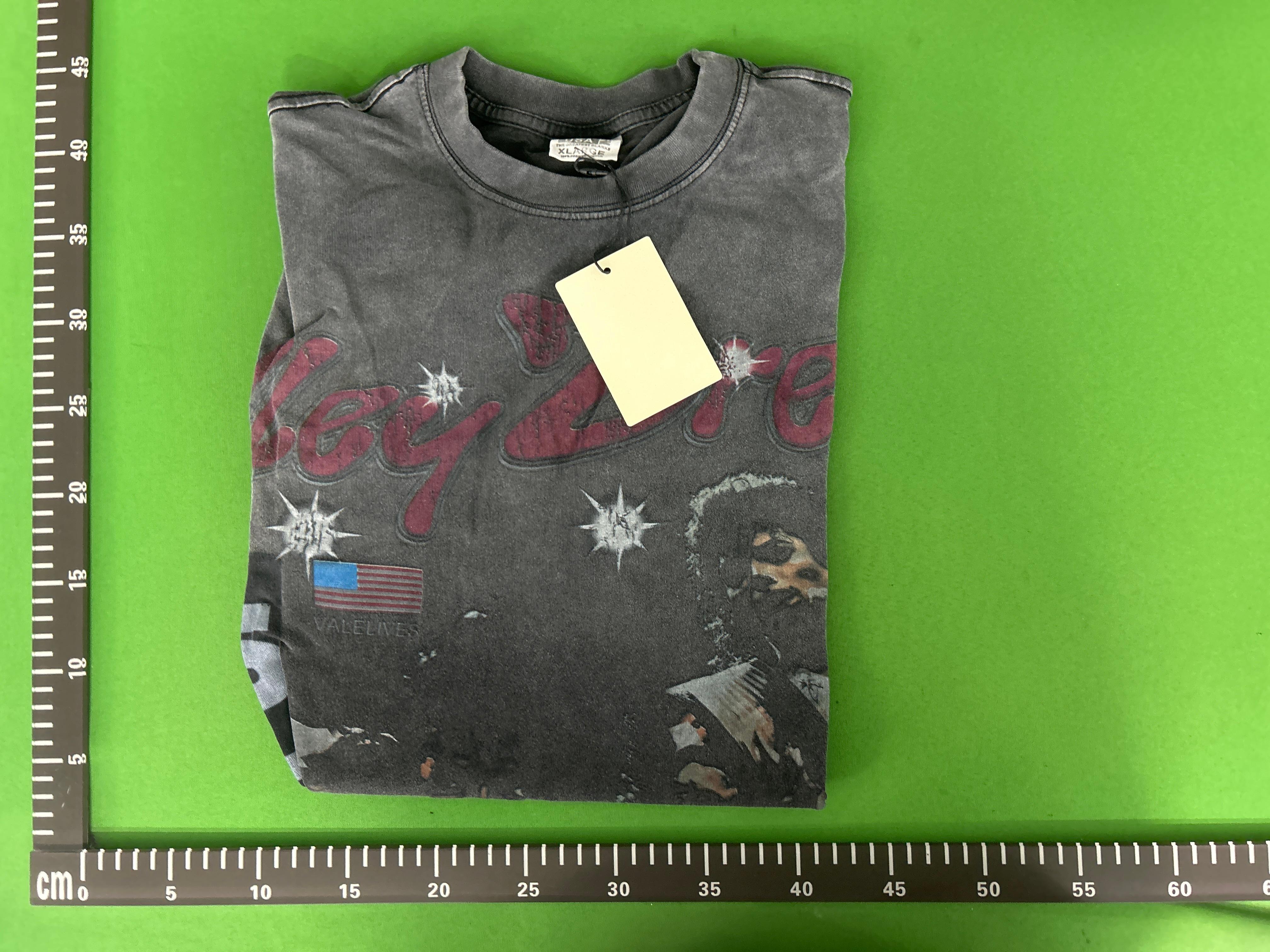 Foto QC 1 de ValeForever T-shirt Valley Dreams Rhinestone Graphic Washed Red