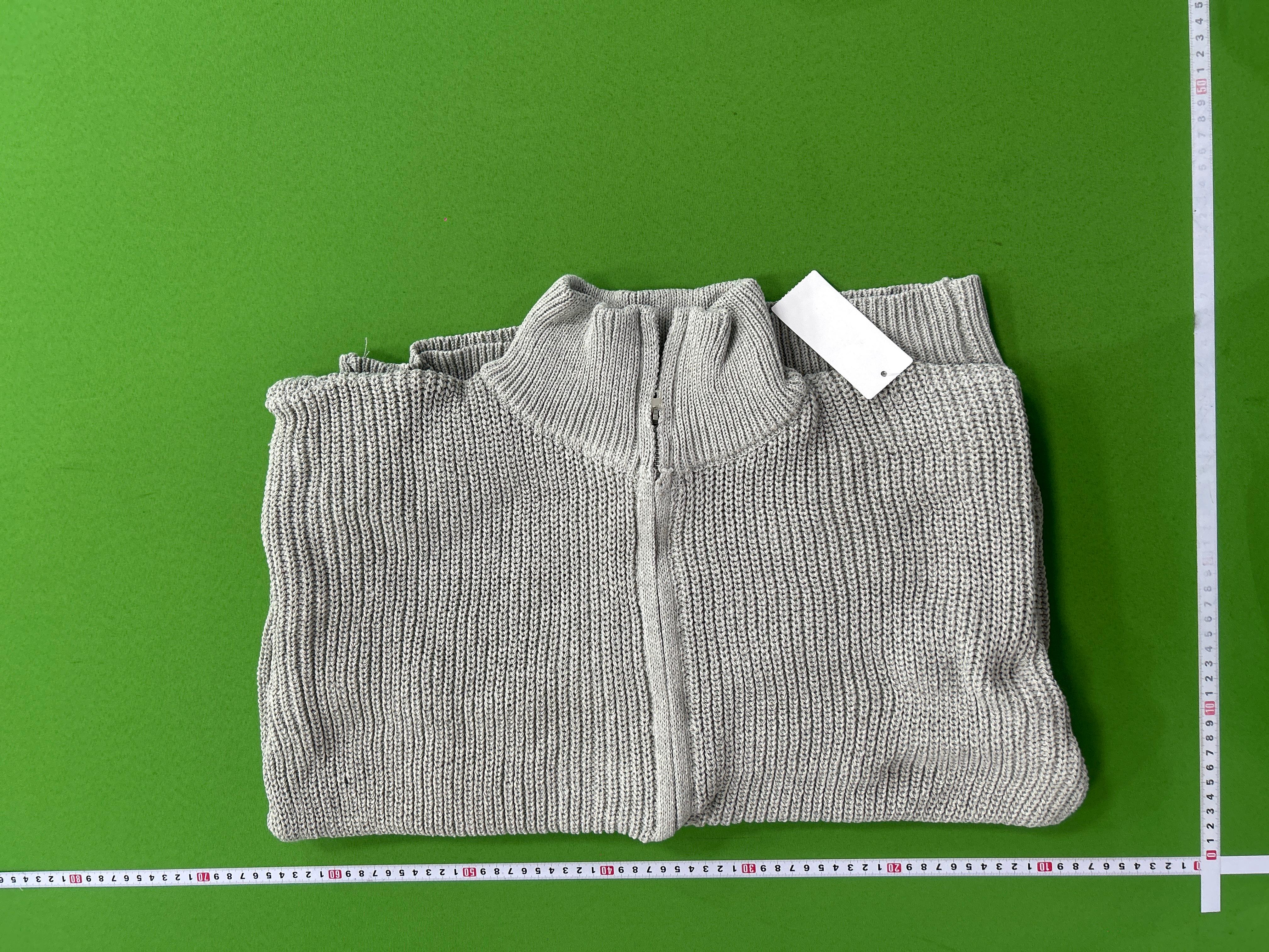 Foto QC 1 de Unbranded Ribbed Knit Zip Sweater Black