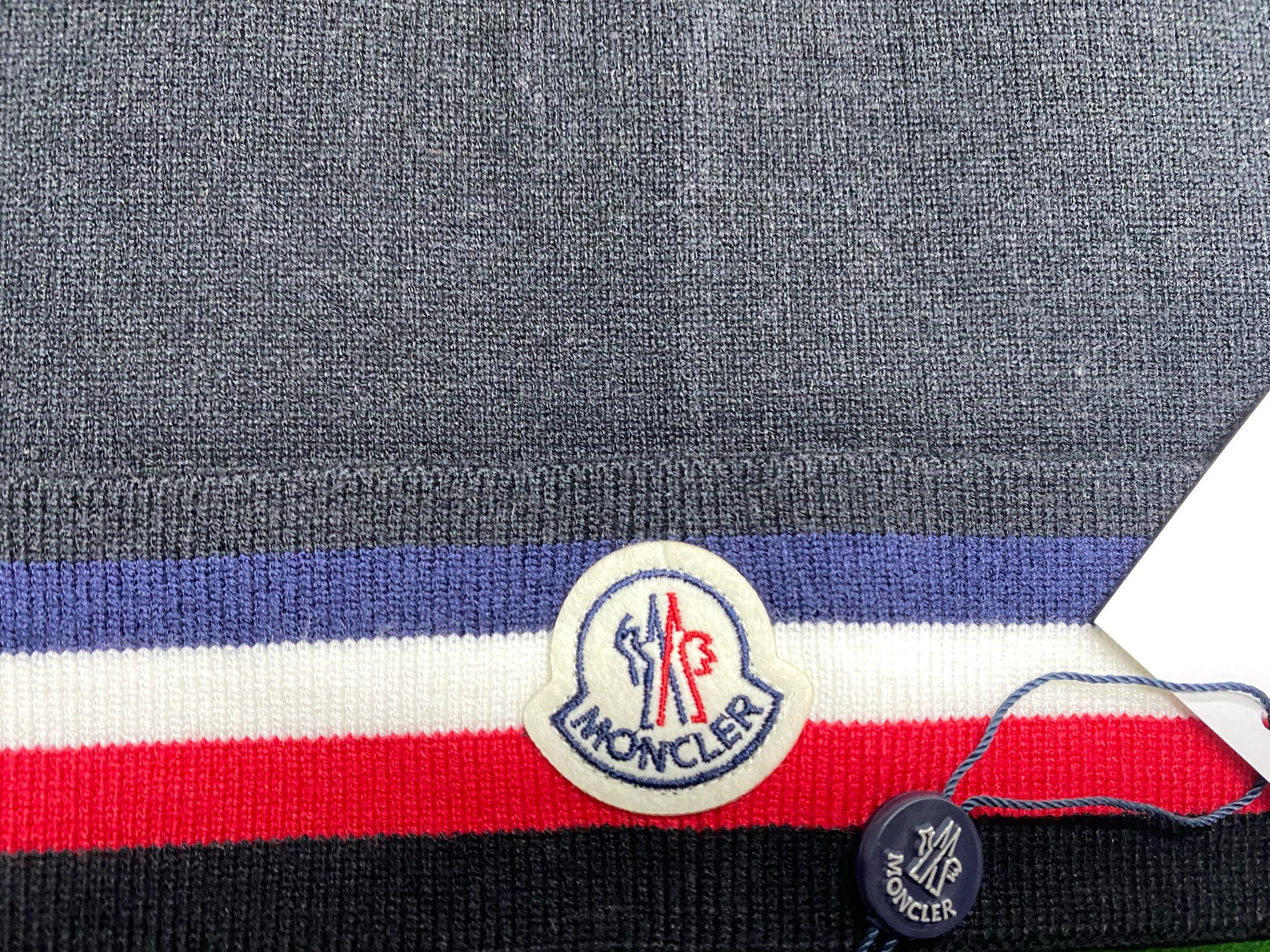 Foto QC 1 de Moncler Logo Patch Beanie White