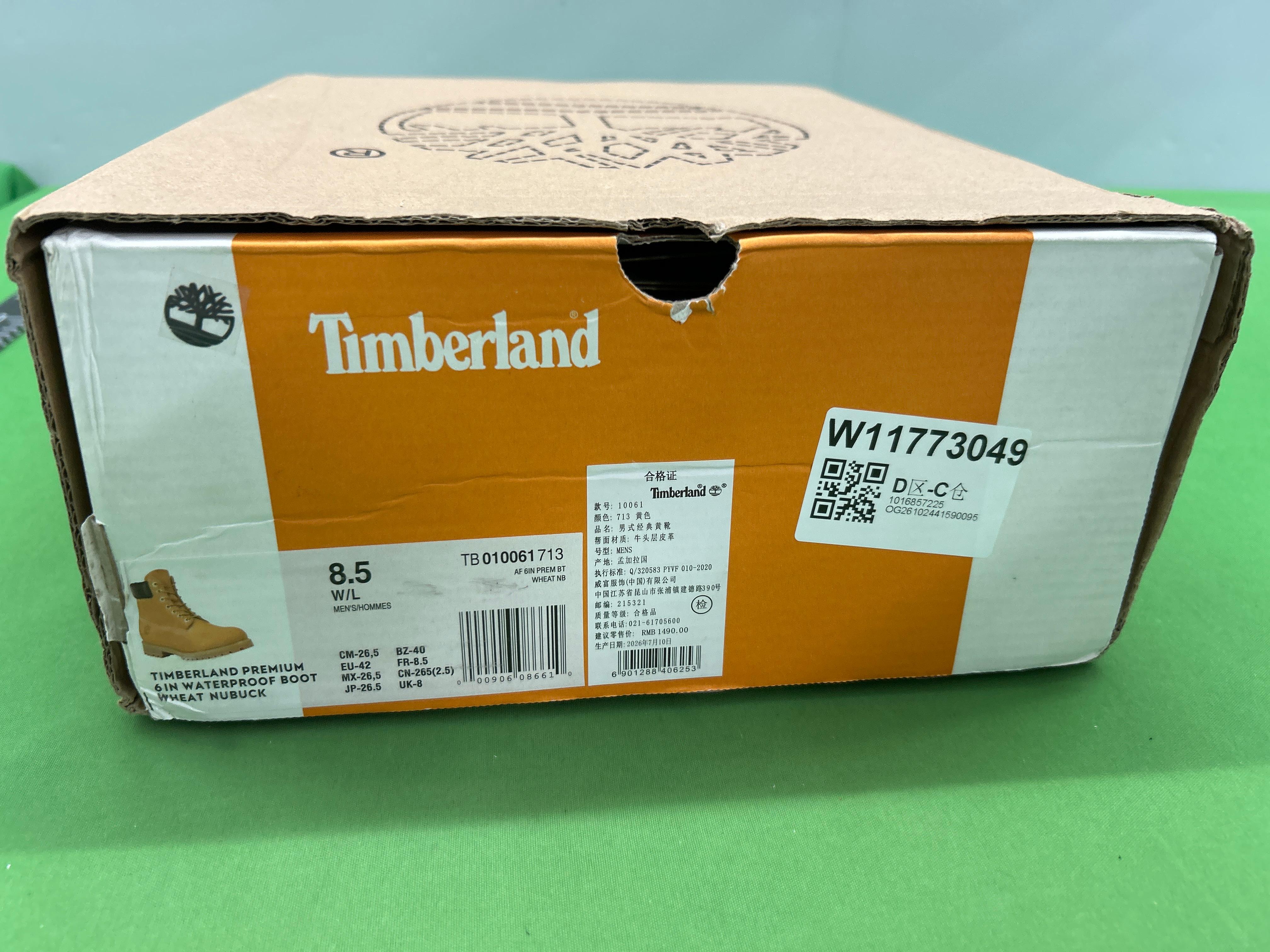 Foto QC 1 de Louis Vuitton x Timberland 6-In Ankle Boot Nubuck Black Embossed Monogram 1AD73H