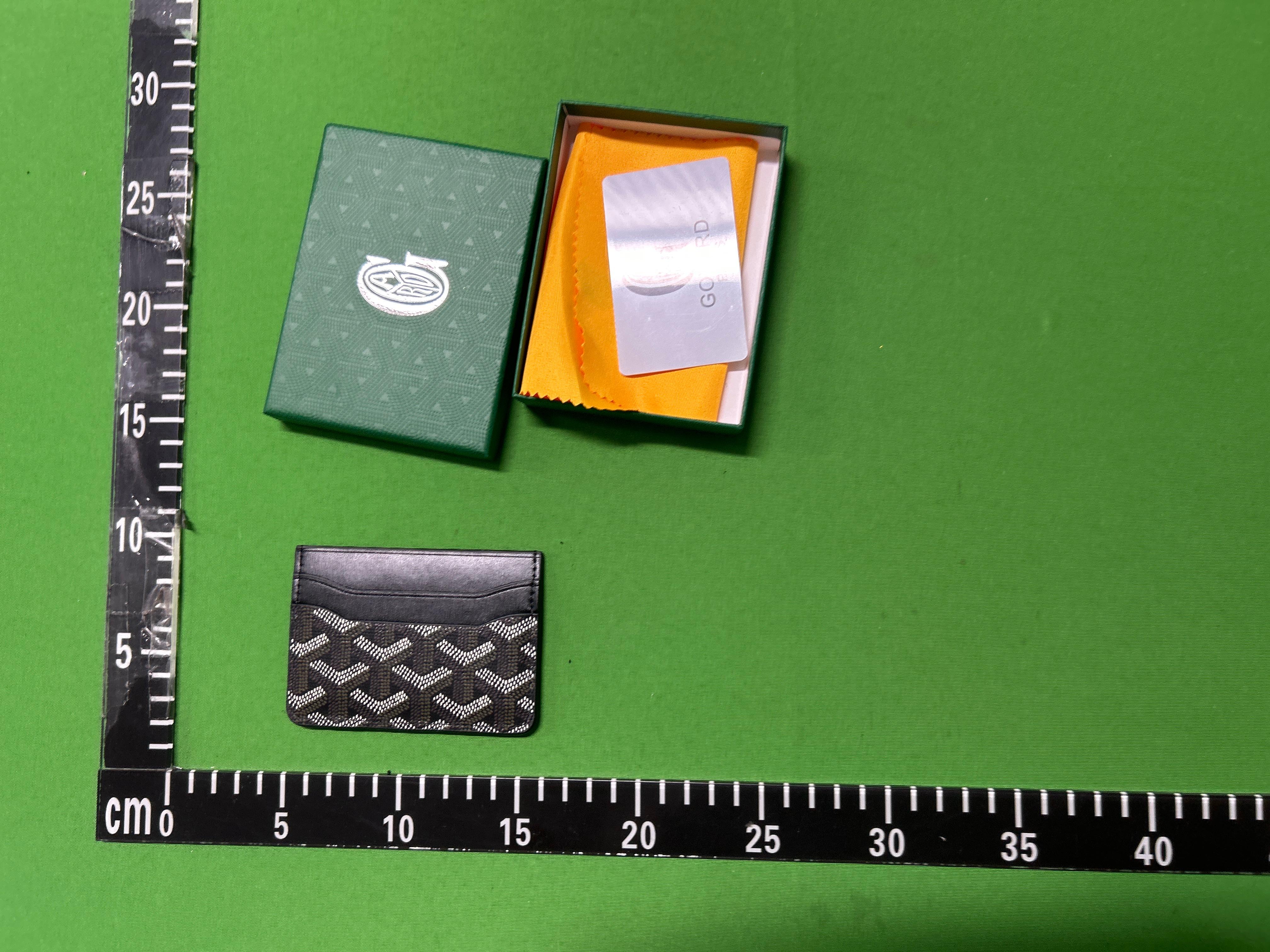 Foto QC 1 de Goyard Saint Sulpice Card Holder Goyardine Canvas Black
