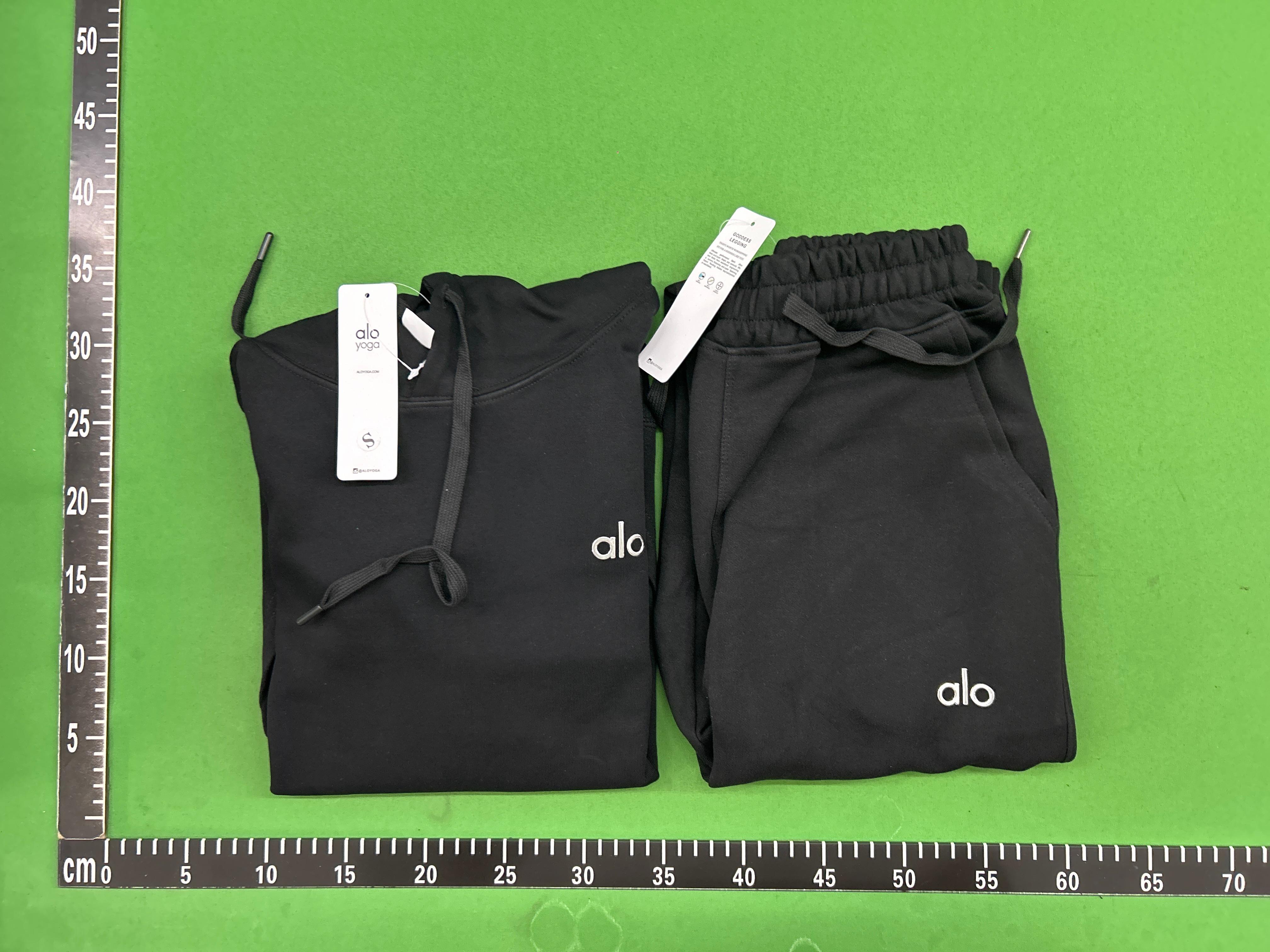 Foto QC 5 de Alo Yoga Tracksuit Set 2-Piece Black