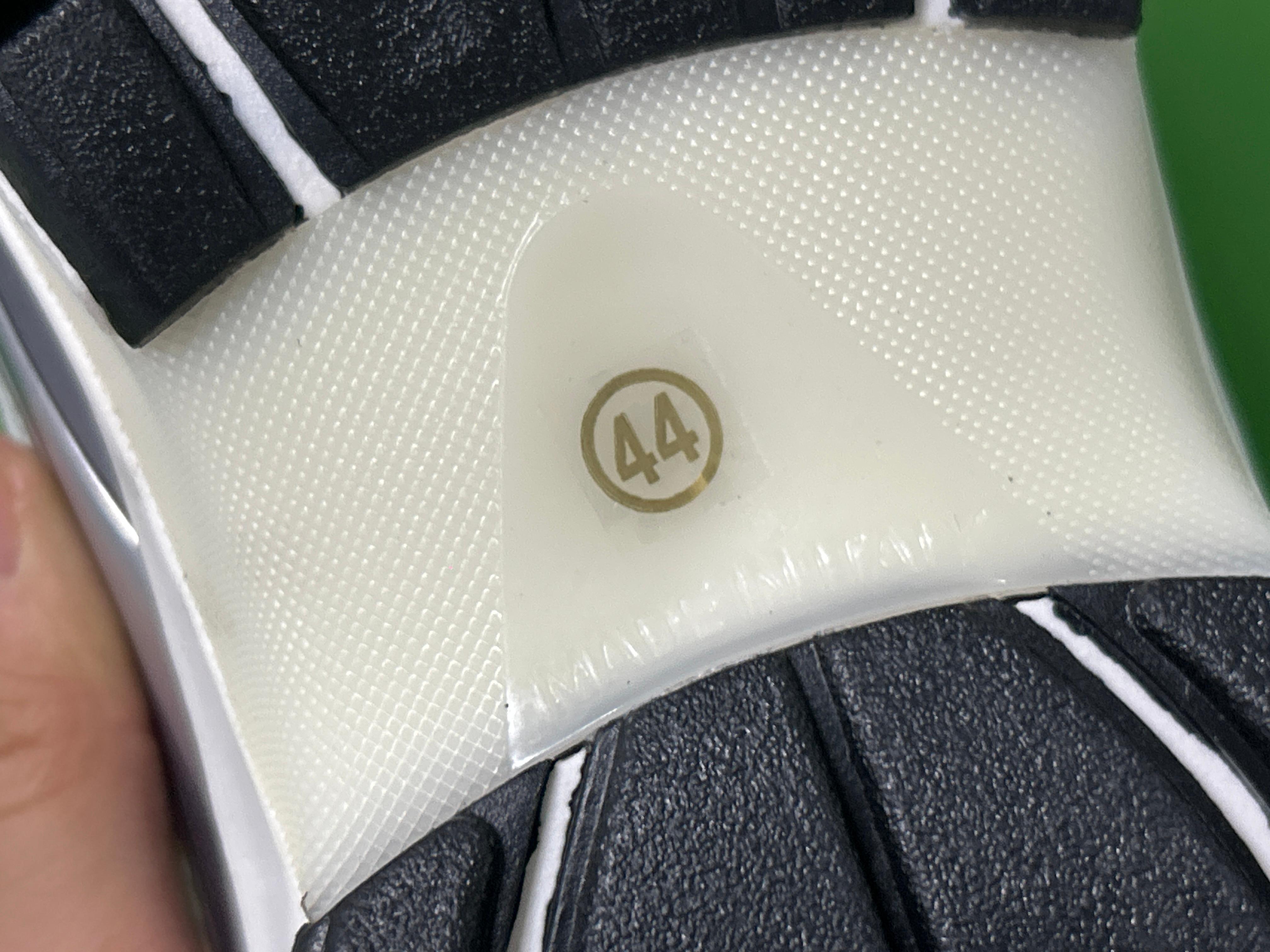 Foto QC 8 de Chanel Sneaker Low Silver G39792 Y56368 K5451