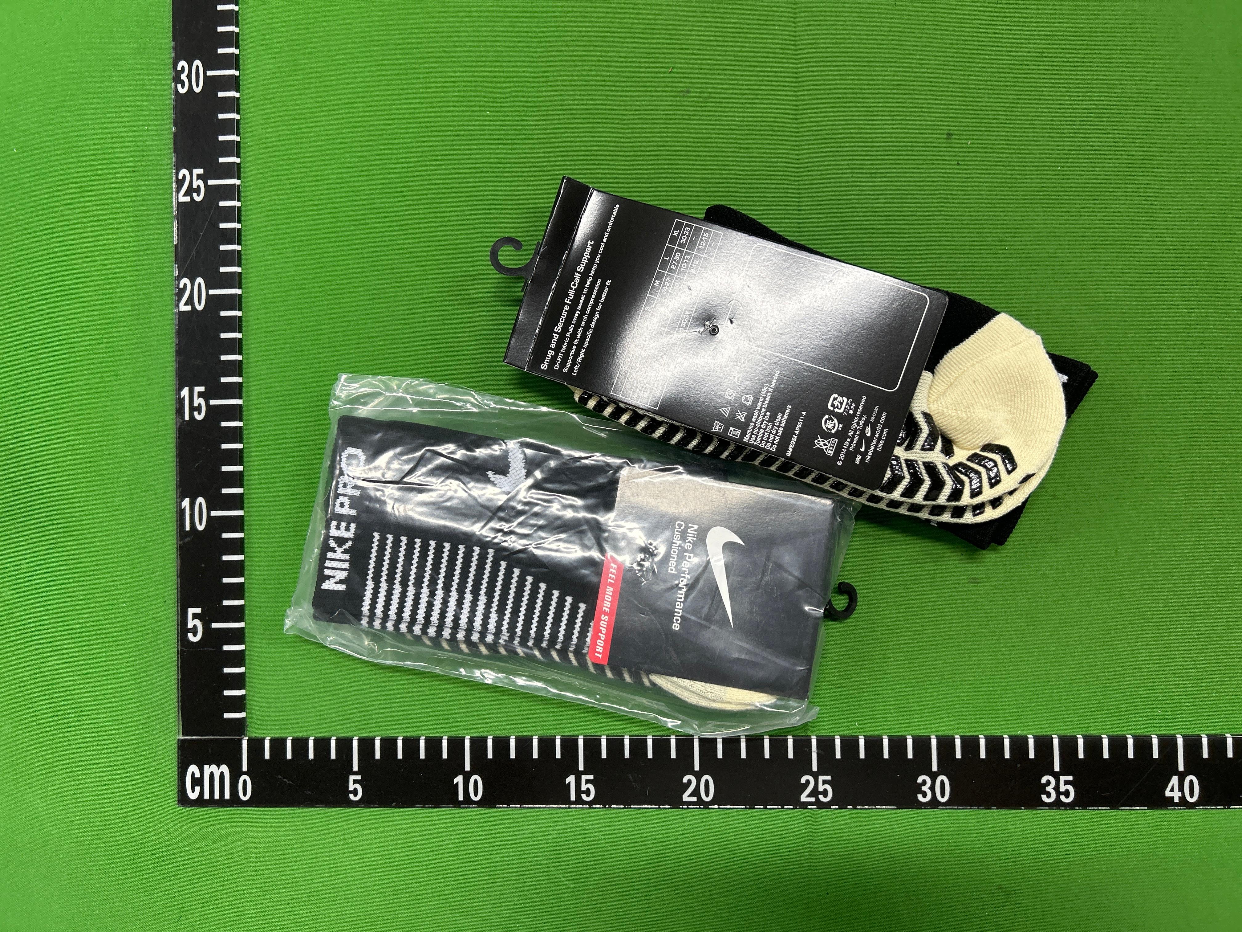 Foto QC 3 de Nike Pro Crew Socks Anti-Slip Cushioned White Black
