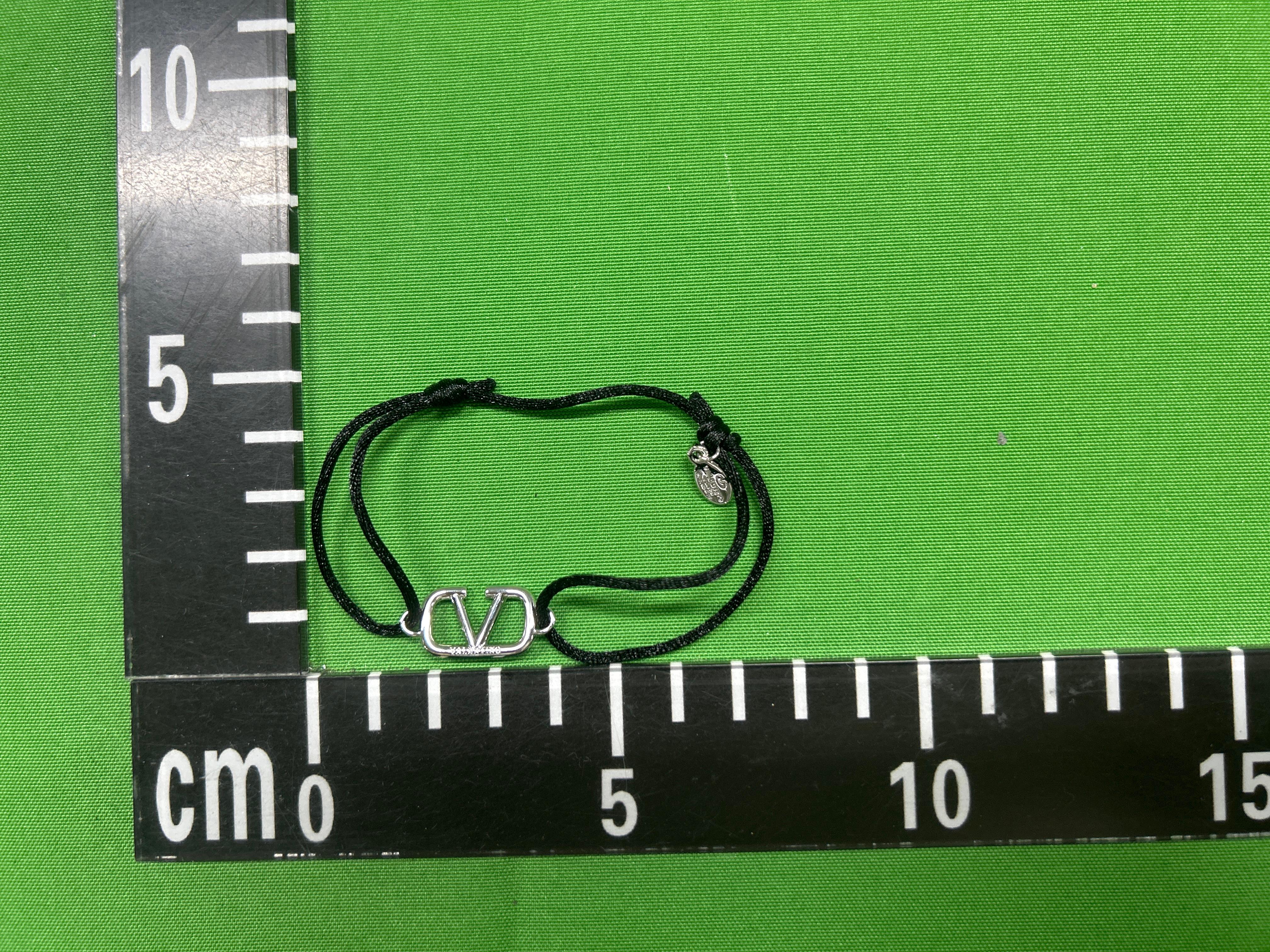Foto QC 5 de Valentino VLogo Signature Bracelet Cotton and Metal Red