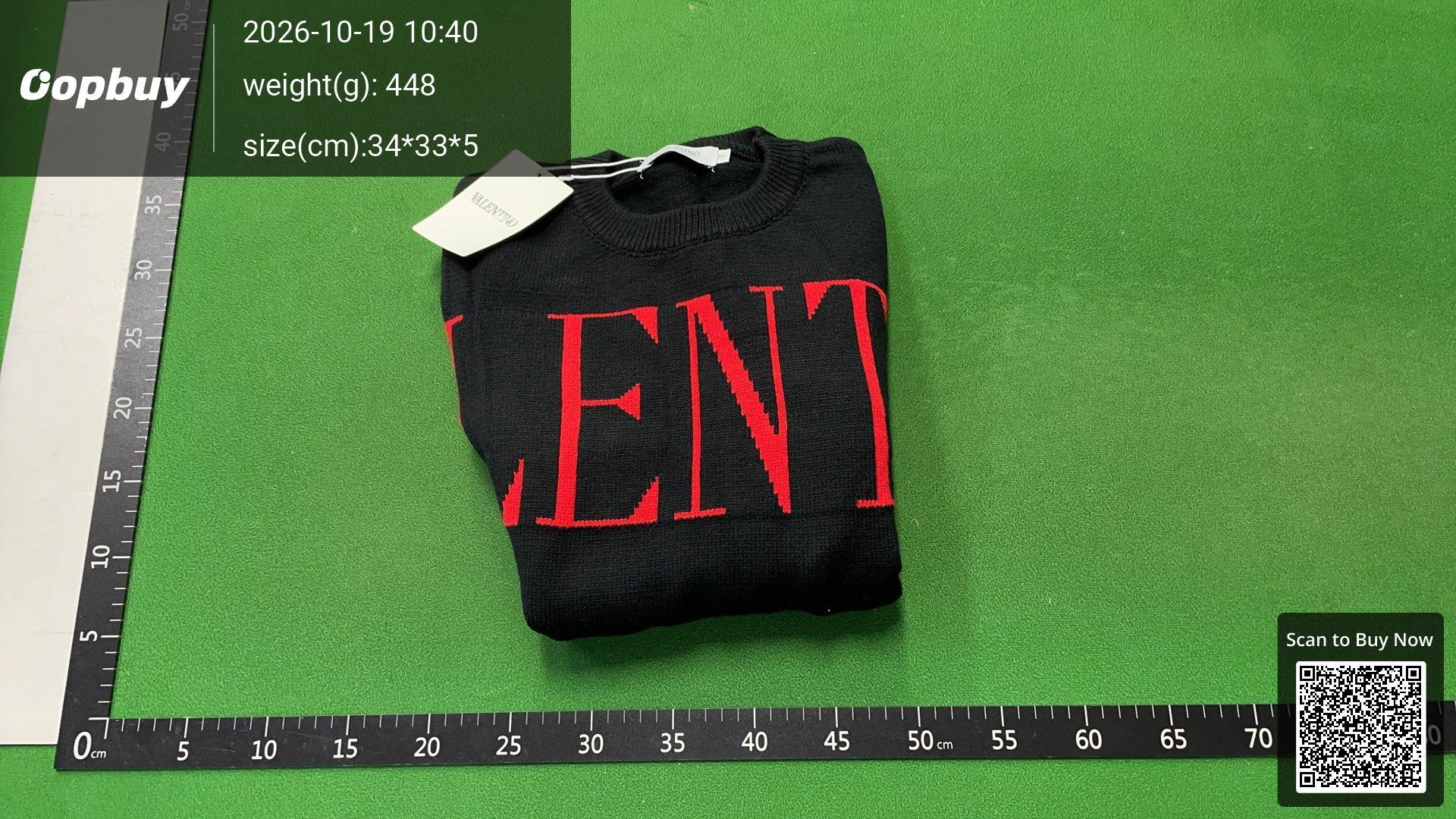 Foto QC 8 de Valentino Crewneck Sweater Logo Black Red