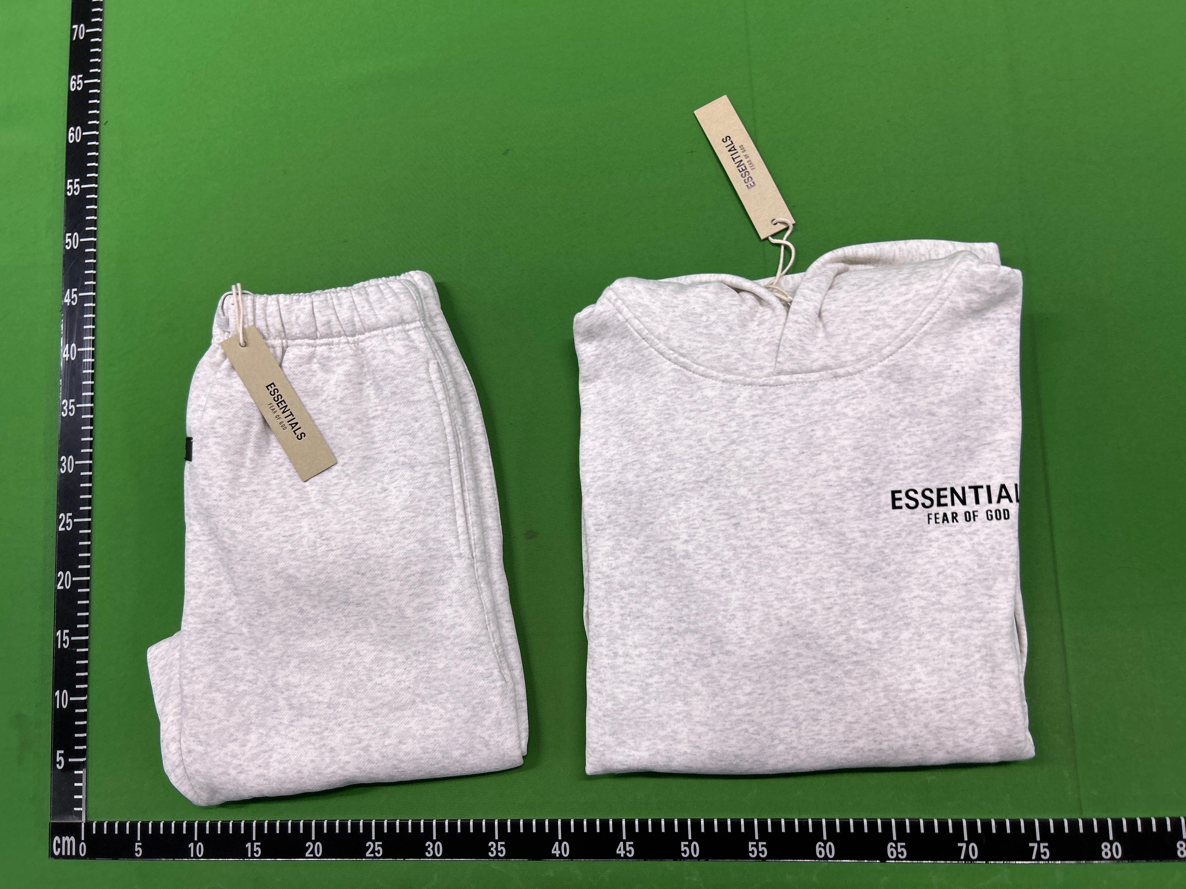 Foto QC 5 de Fear of God Essentials Sweatpants Logo Oatmeal