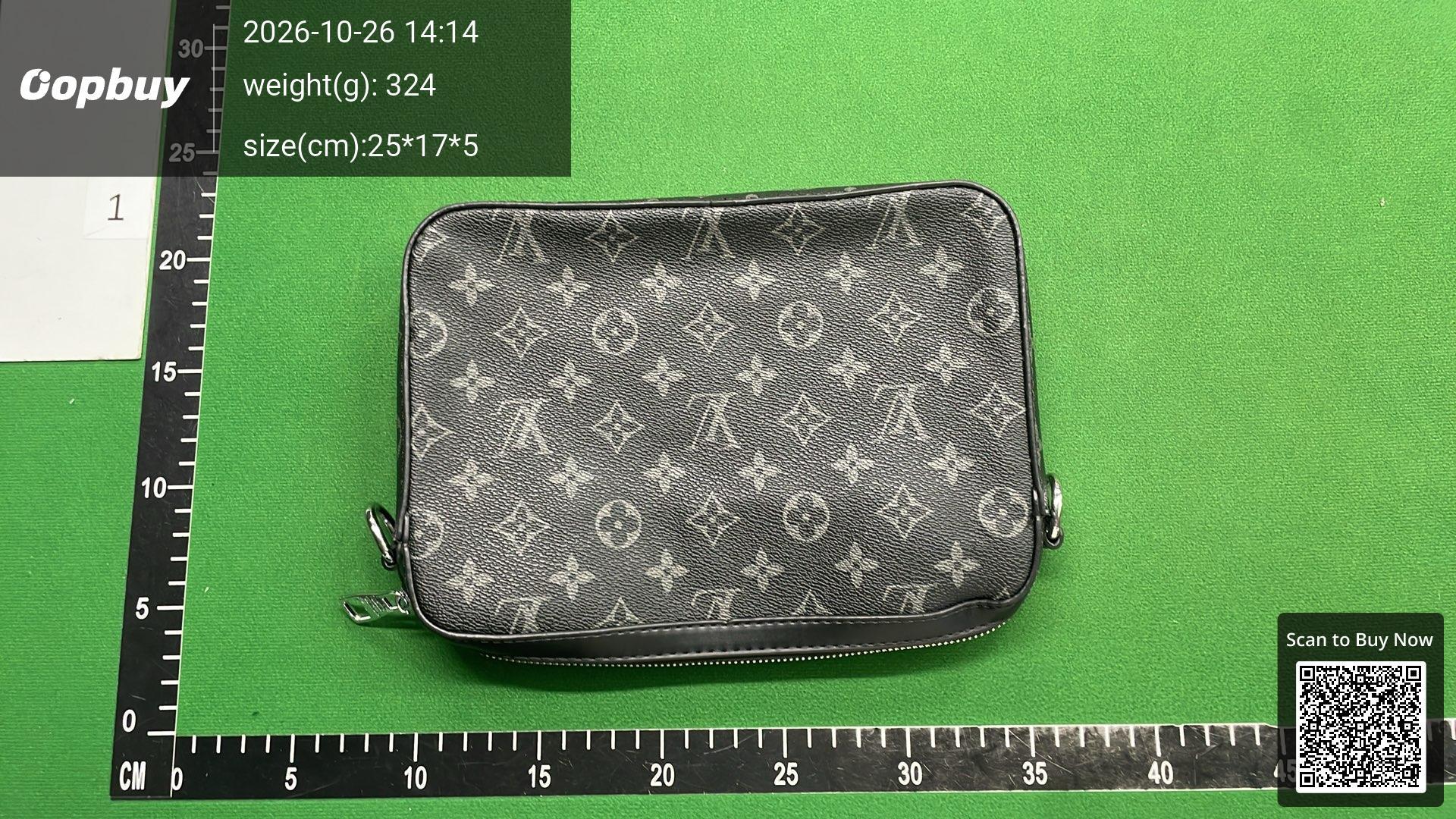Foto QC 8 de Louis Vuitton Trio Messenger Monogram Eclipse Reverse