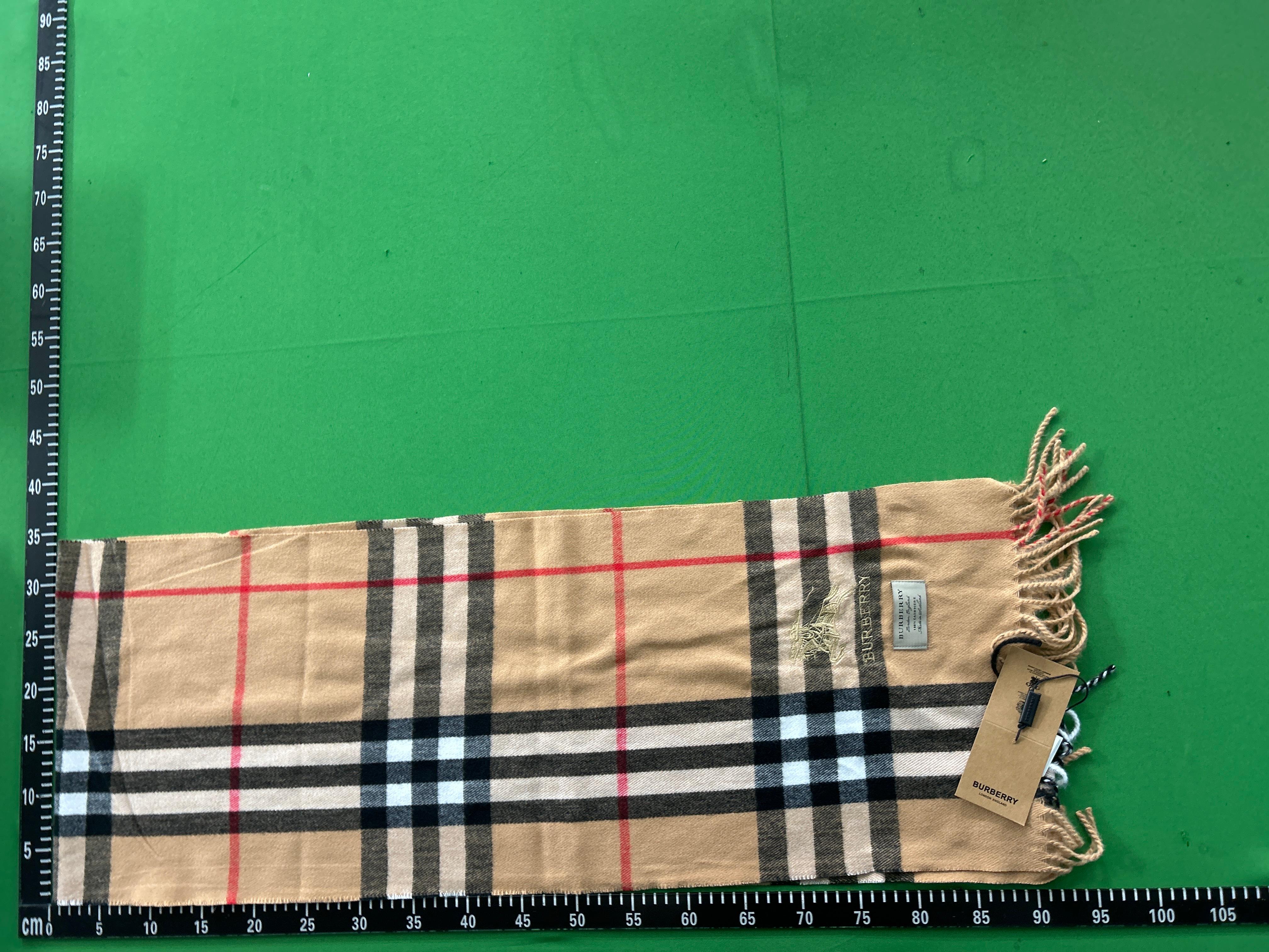 Foto QC 5 de Burberry Scarf Check Light Blue