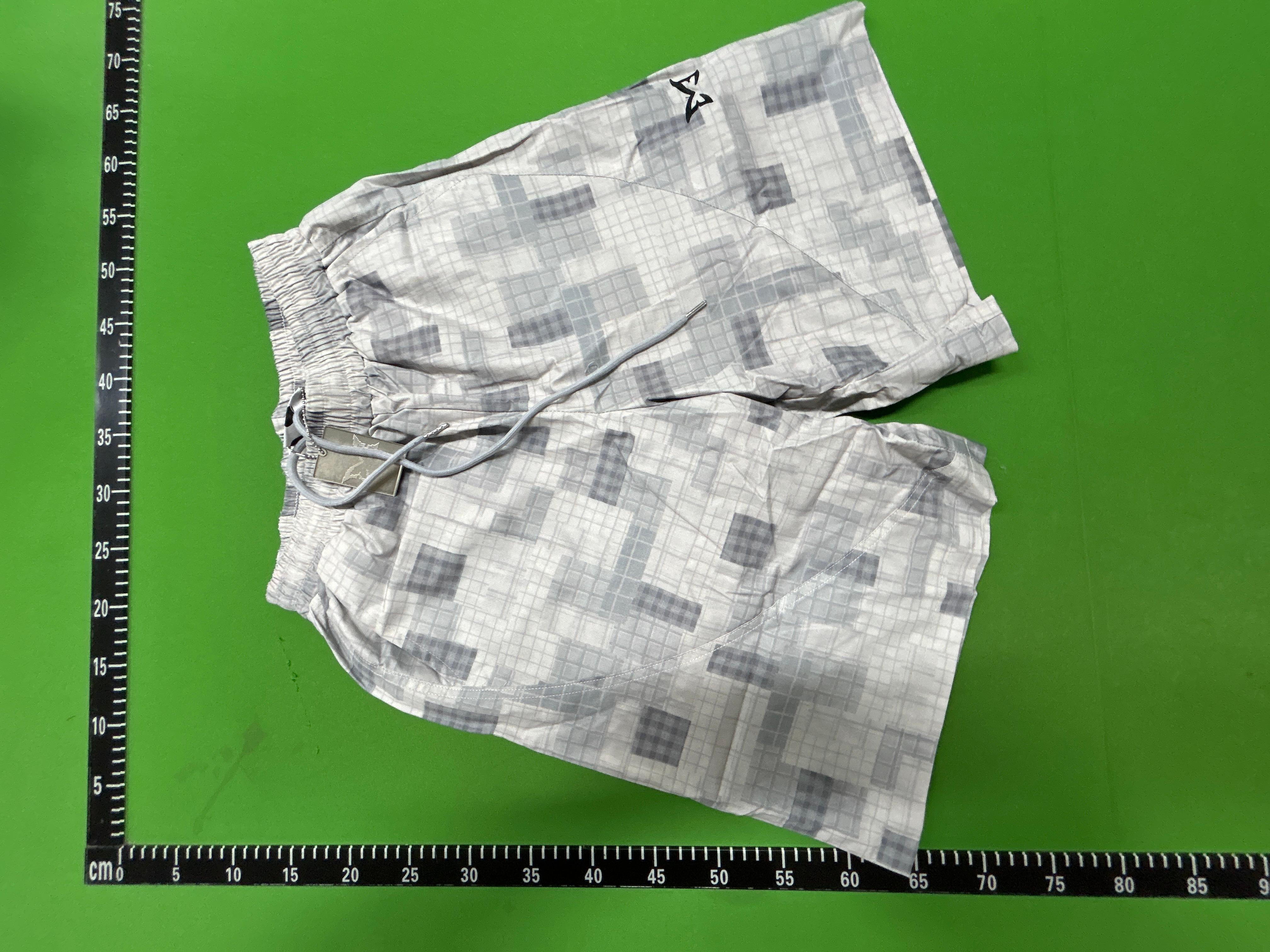 Foto QC 4 de Mertra T-shirt Graphic Logo Black