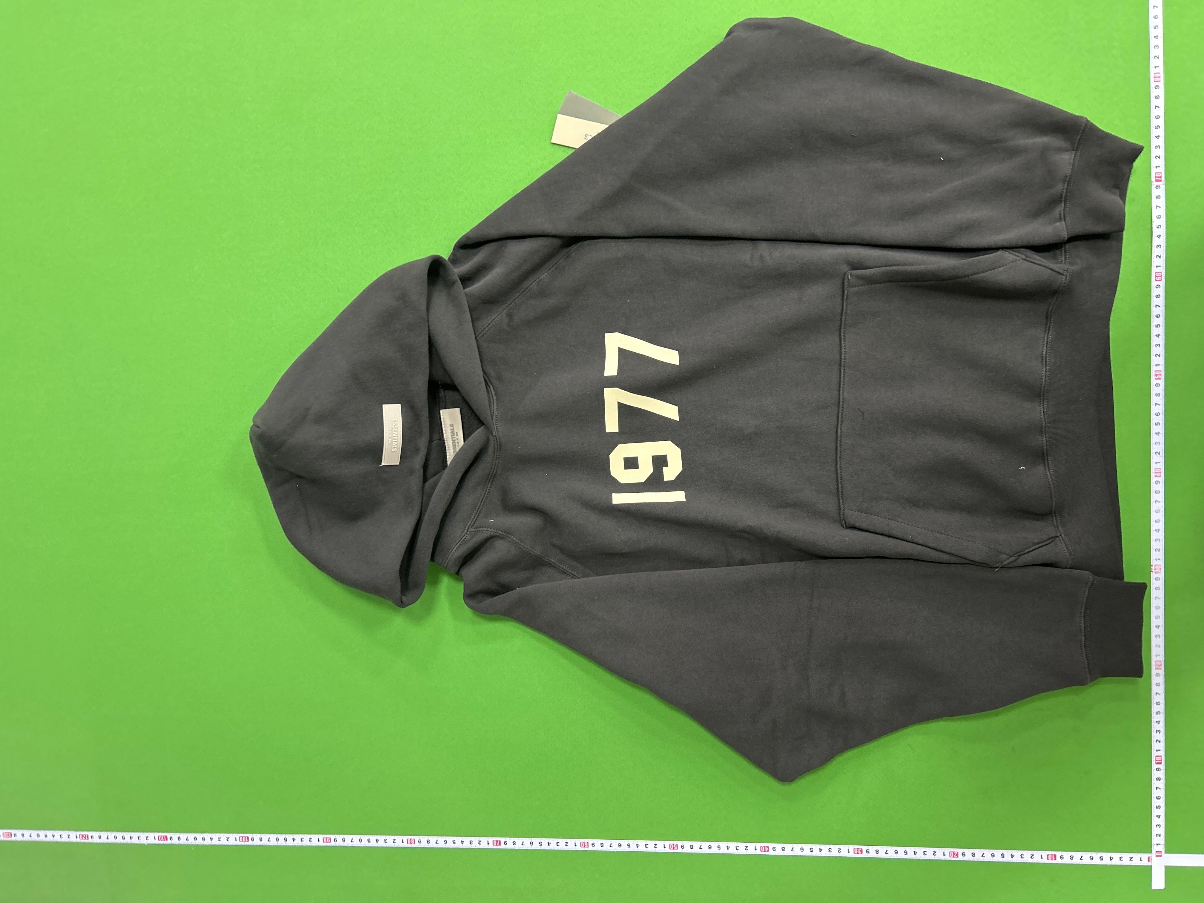 Foto QC 3 de Fear of God Essentials 1977 Sweatpants Beige