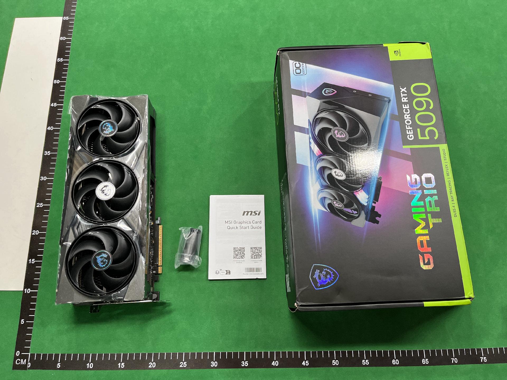 Foto QC 3 de MSI GeForce RTX 5090 Gaming Trio OC Edition
