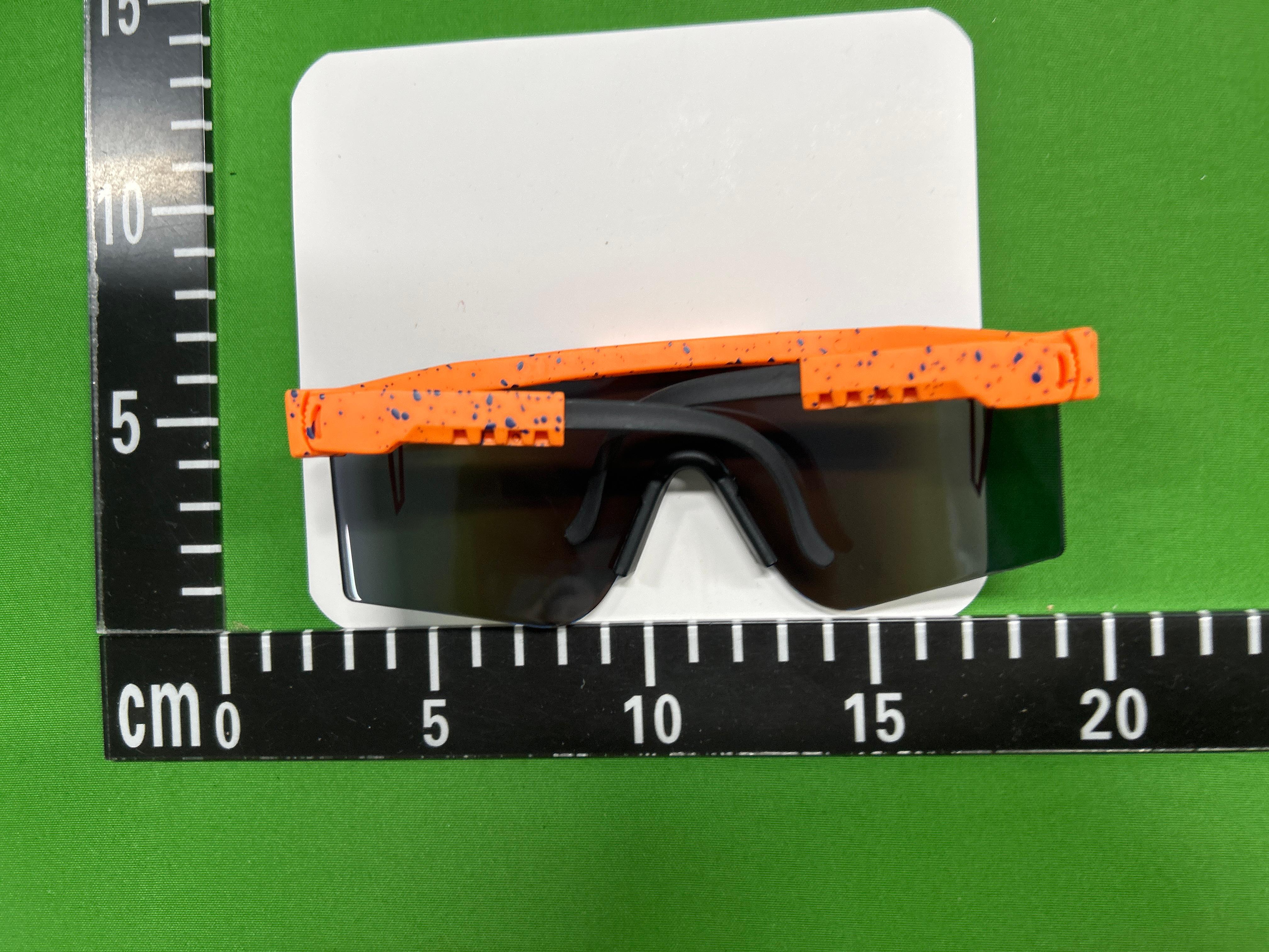 Foto QC 8 de Pit Viper Shield Plastic Sunglasses Stars and Stripes Purple Mirror (The Merika)